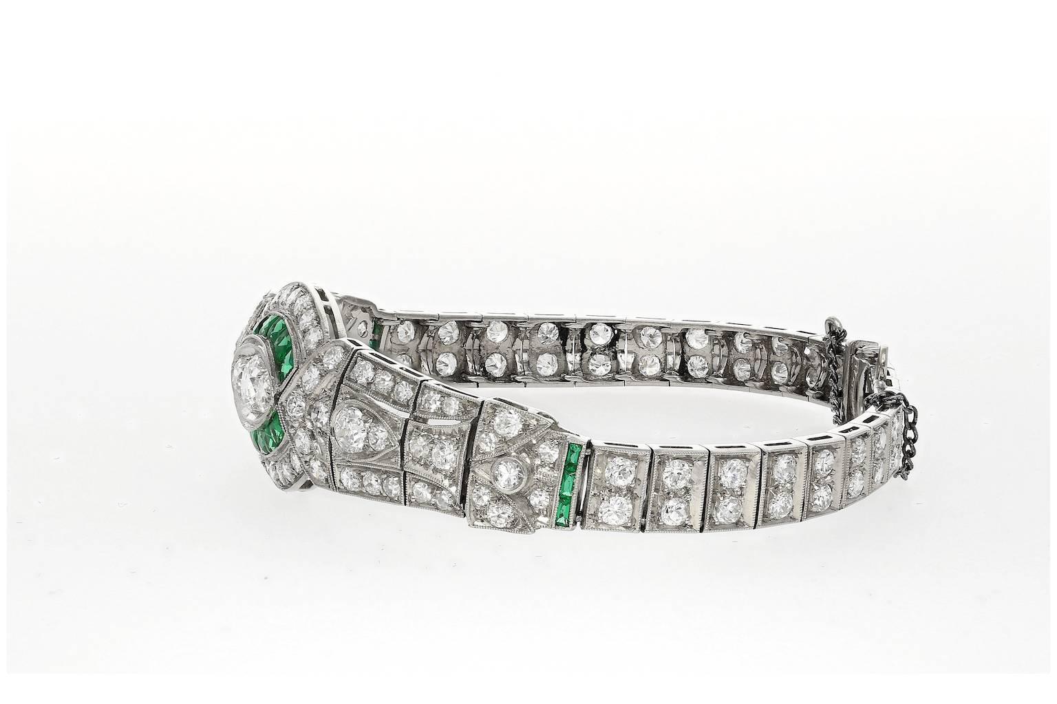 Vintage 20. Jahrhundert Smaragd und Diamant-Armband (Alteuropäischer Schliff) im Angebot