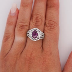 2,40-Karat-Cocktailring aus Gold mit einem nicht wärmebehandelten violetten Saphir und Diamanten