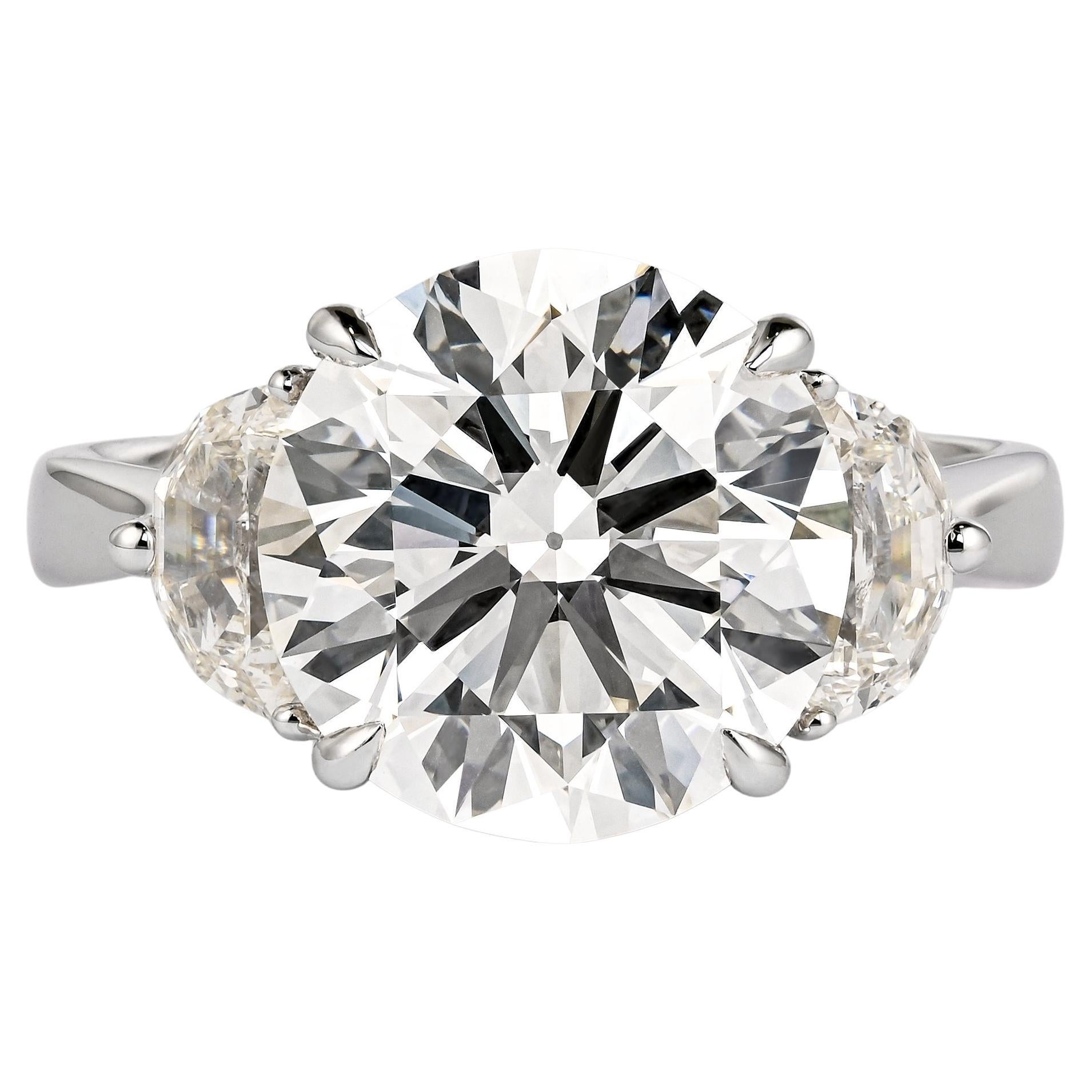 GIA-zertifizierter 5,03 Karat J/VVS1 Diamantring mit Rundschliff und Halbmondschliff Beistellsteine