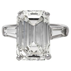 Anello in platino con diamante taglio smeraldo certificato GIA da 10.03 carati