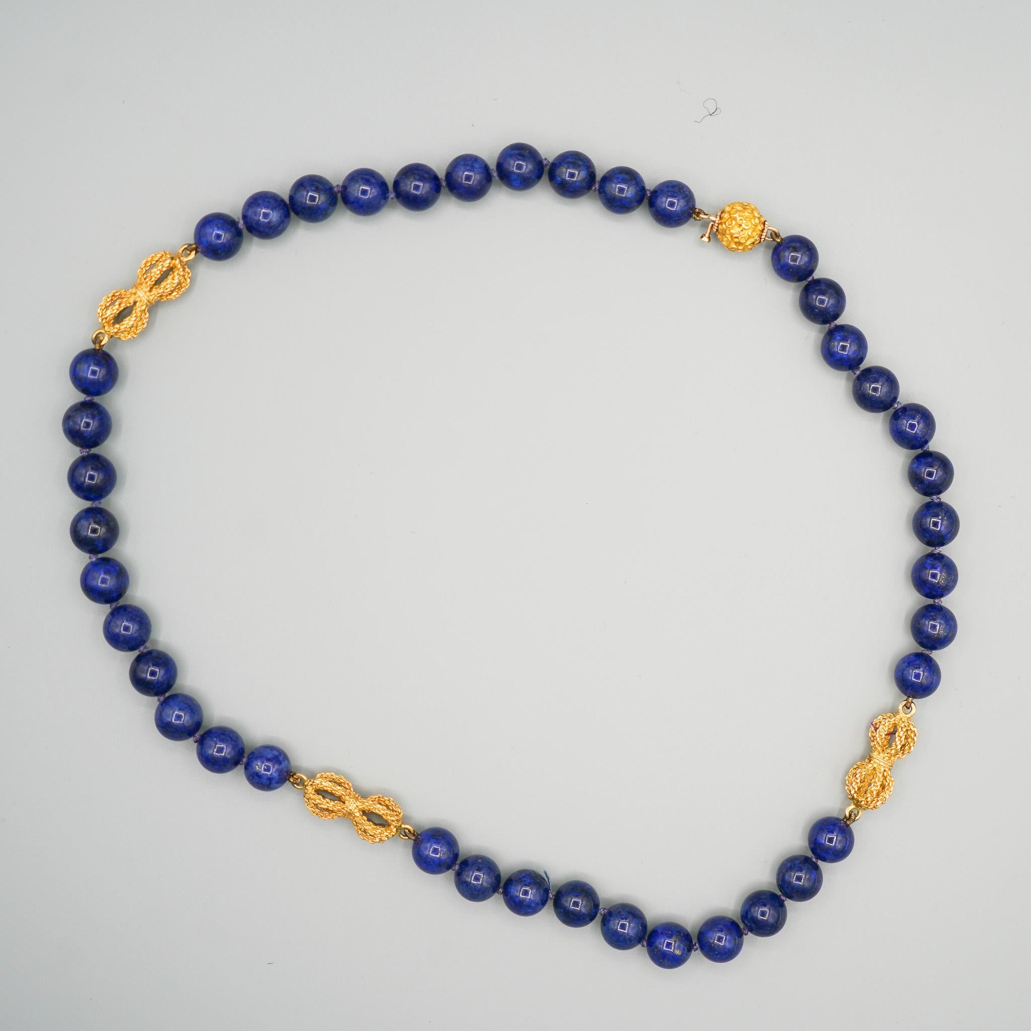 Collana di perle in oro 18 carati vintage con certificato GIA di Lapislazzuli in vendita 1