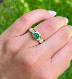 Natural Cabochon Emerald Bezel Set Ring With Princess Cut Diamonds in 18K Gold