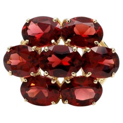 Vintage-Cocktailring aus 14-karätigem Gold mit 7 roten Granaten (7,8 Karat) in Cluster-Fassung