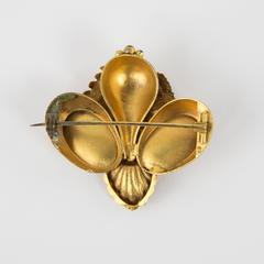 Antique Victorian Shell and Leaf Motif Gold Brooch Pin Estate Fine Jewelry