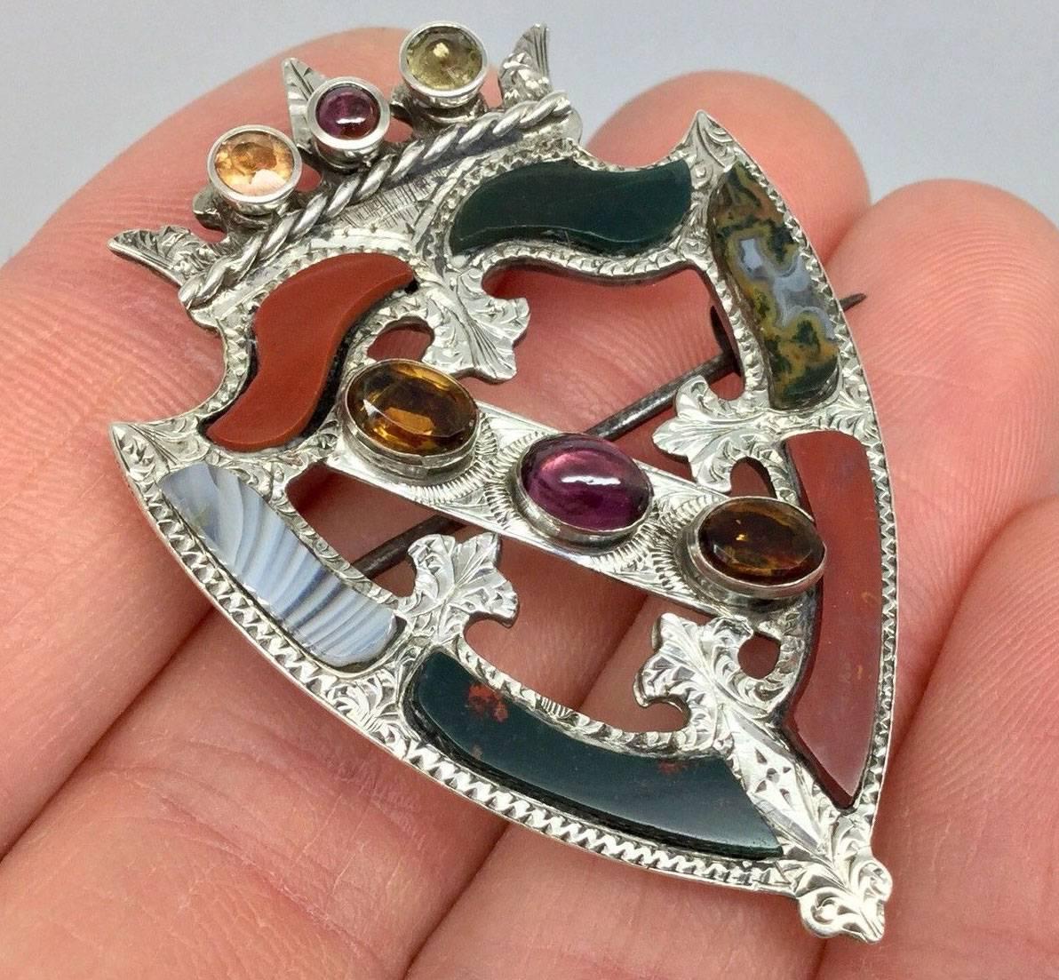 professor mcgonagall brooch meaning