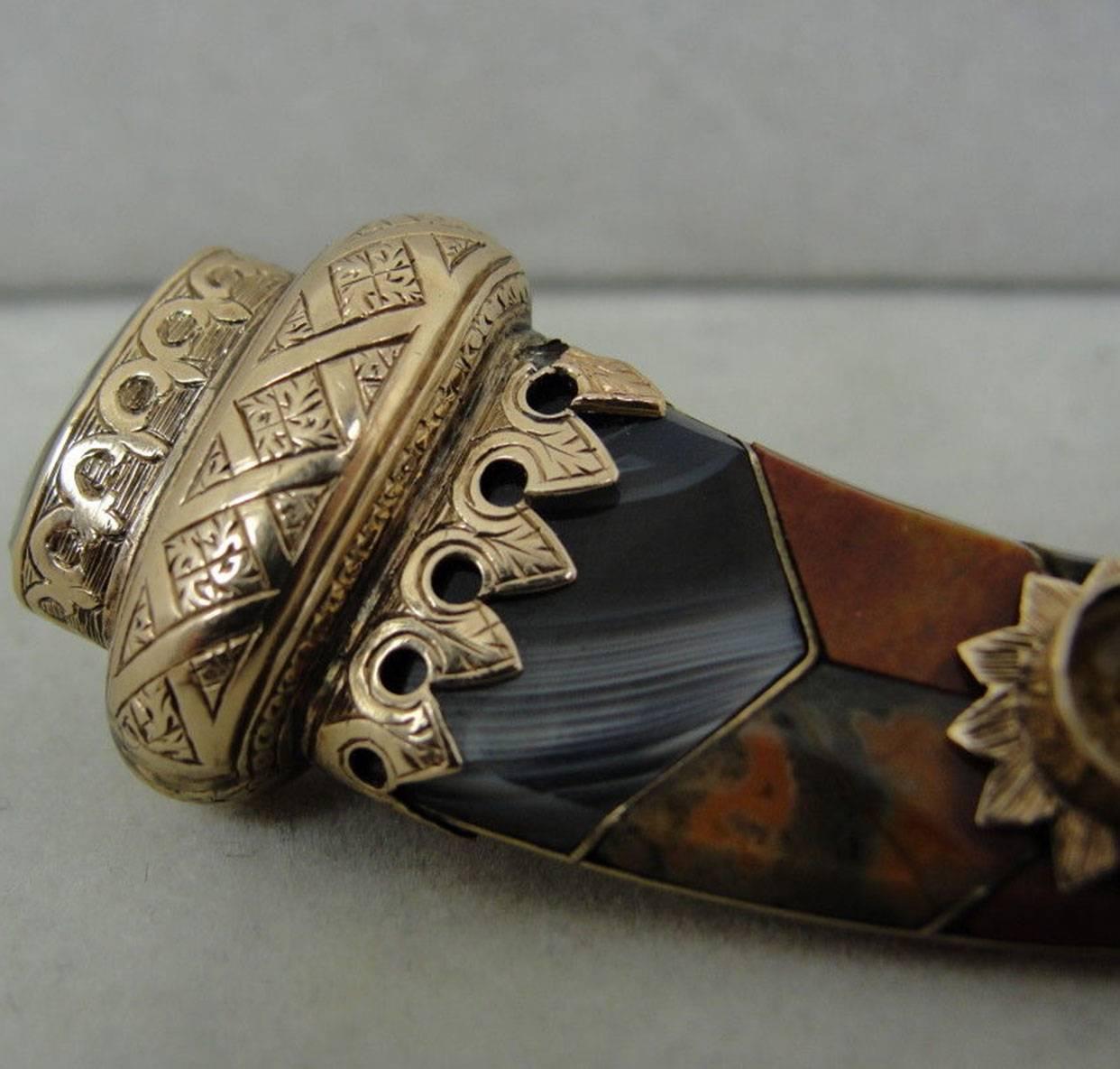 Women's or Men's Antique Victorian Scottish Agate Citrine Horn 9 Carat Gold Brooch Pin