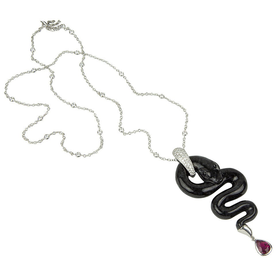 Jade negro Rubelita Diamante Oro Serpiente Collar Estate Fine Jewelry en venta