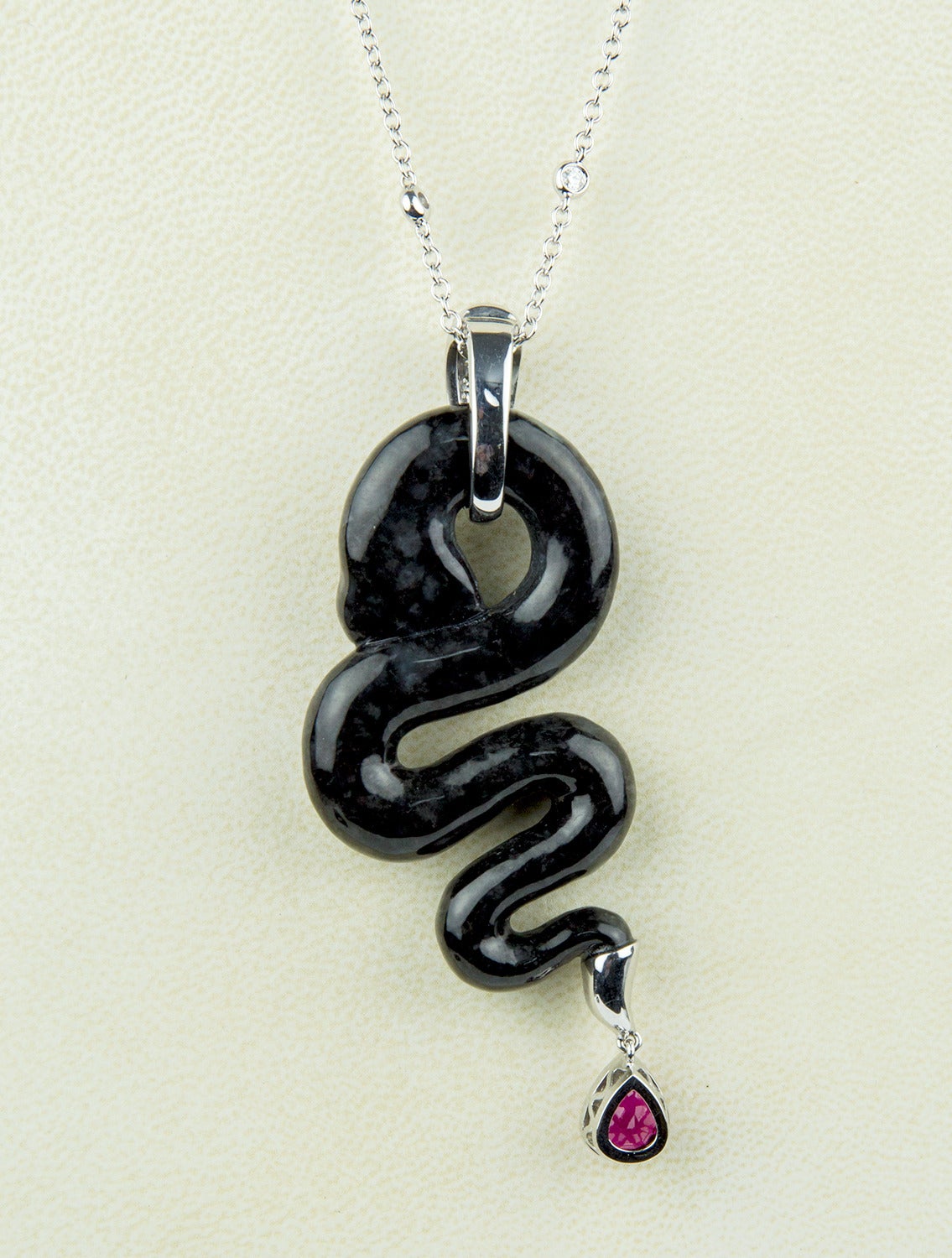 Jade negro Rubelita Diamante Oro Serpiente Collar Estate Fine Jewelry Corte mixto en venta