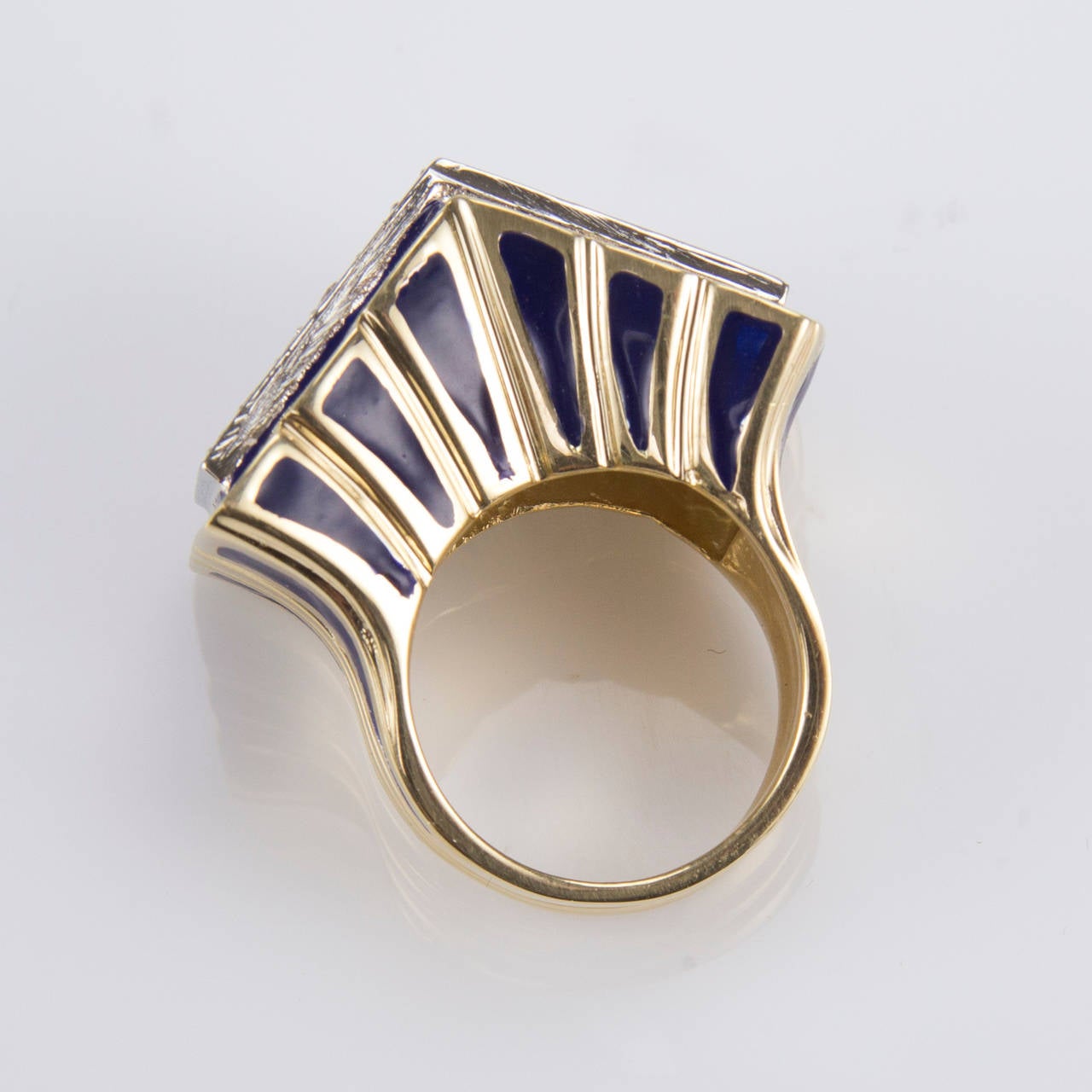 Round Cut Diamond and Blue Enamel Gold Cocktail Statement Ring Estate Fine Jewelry For Sale