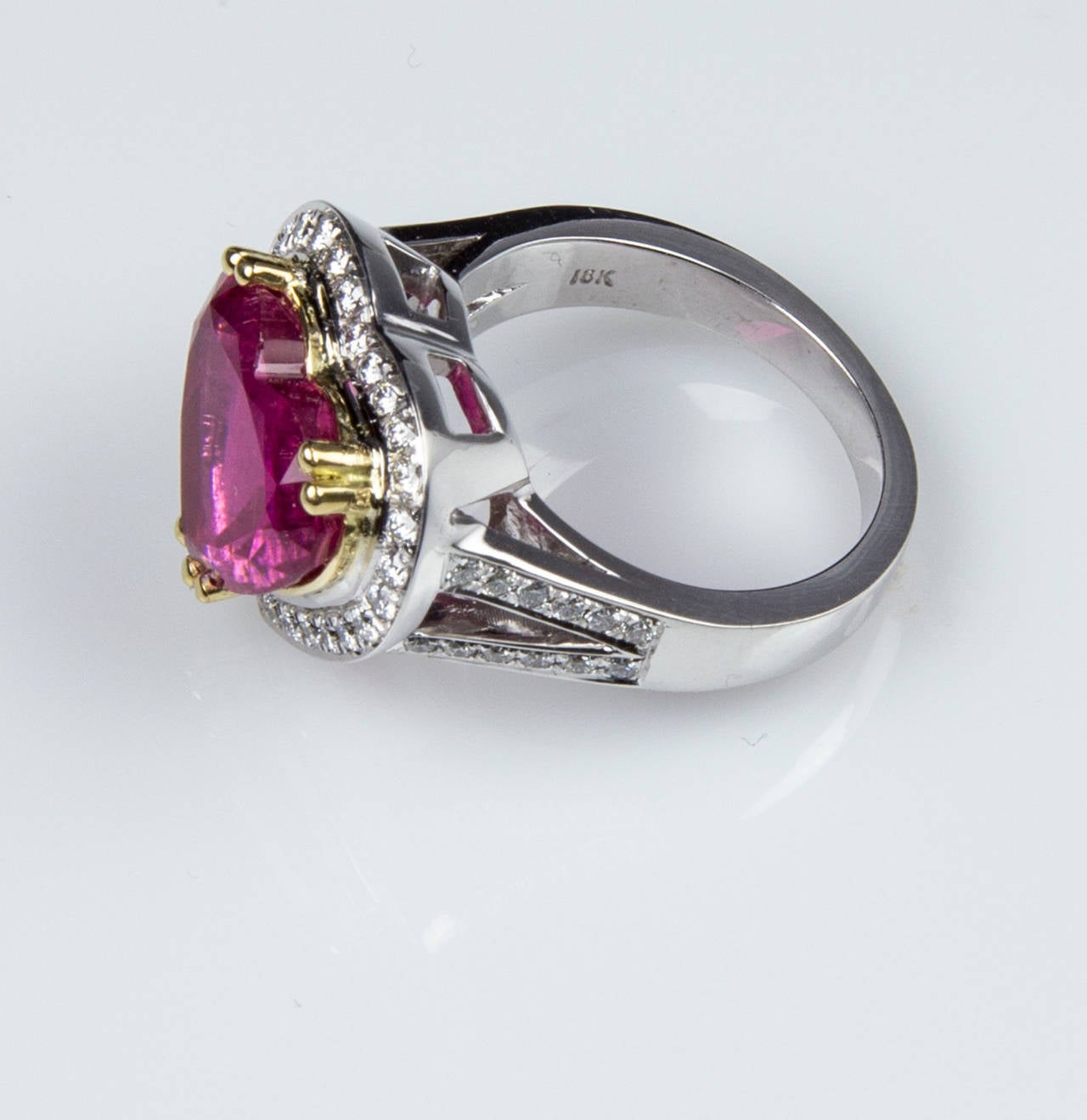 6.97 Carat Rubelite Heart Diamond Gold Cocktail Ring Estate Fine Jewelry In New Condition In Montreal, QC