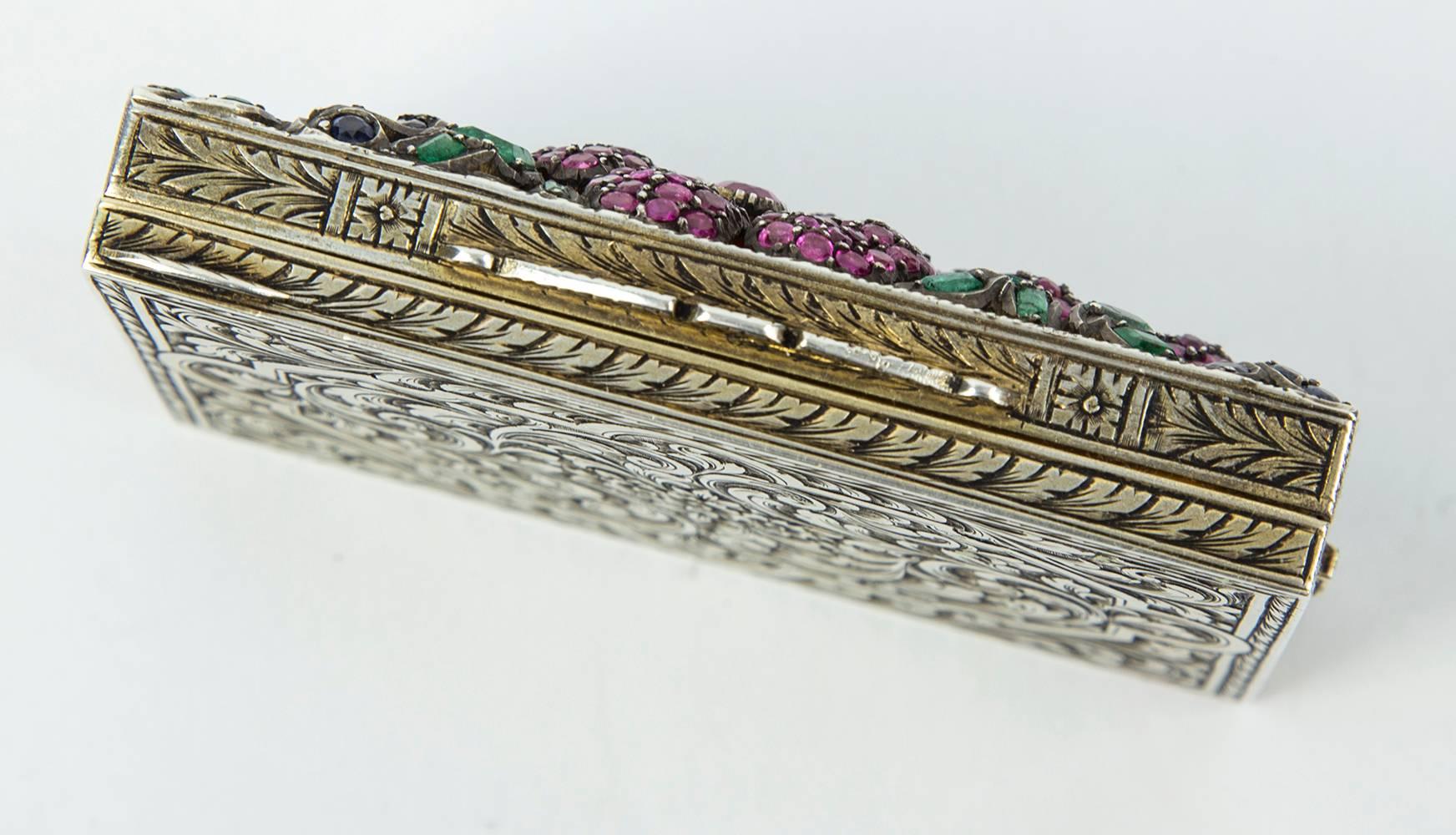 Fabulous 1930s Sapphire Emerald Ruby Silver Vanity Compact Box  In Excellent Condition In Montreal, QC