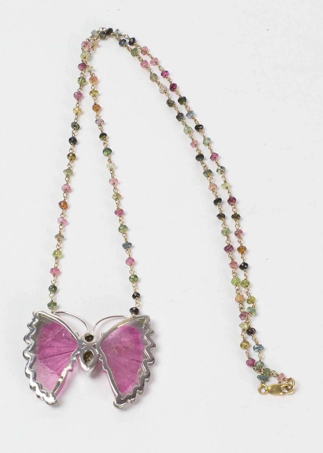Beautiful Watermelon Tourmaline and Diamond Butterfly Gold Necklace In Excellent Condition In Montreal, QC