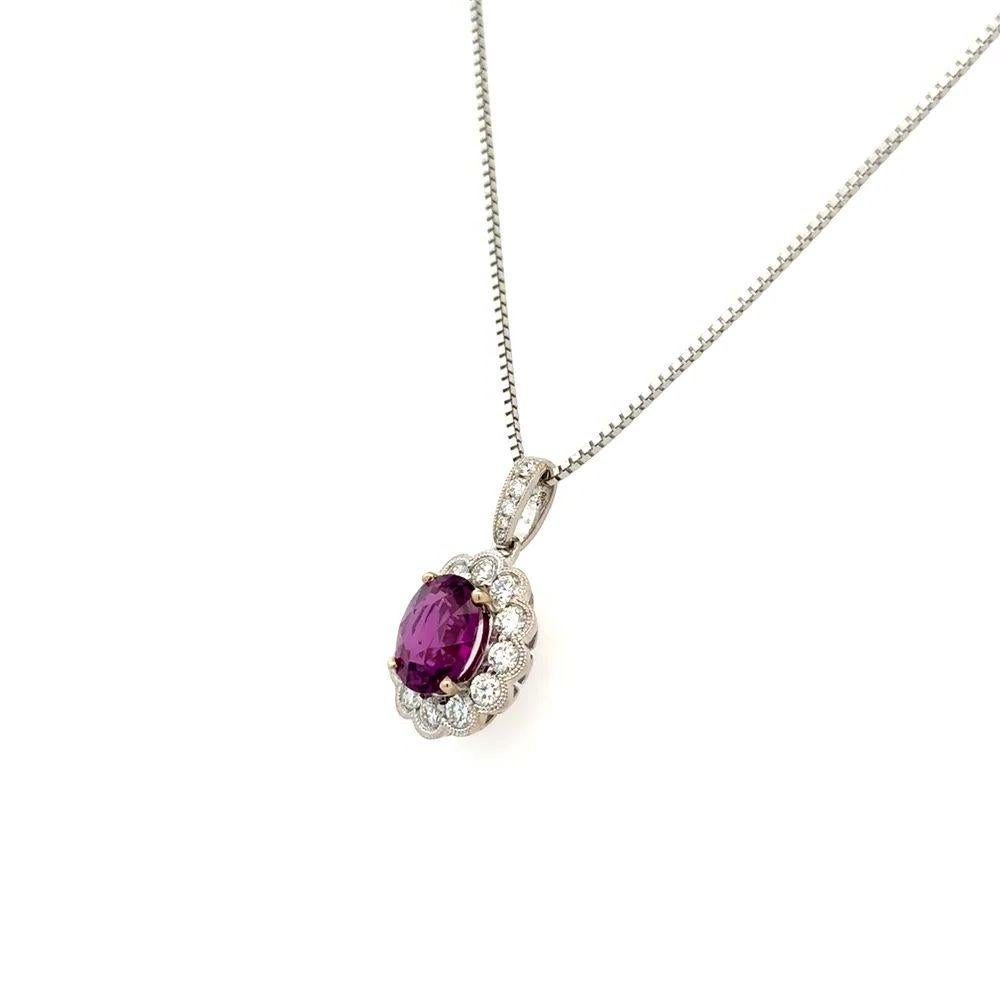 Taglio misto Collana con ciondolo ovale di 1,90 carati di granato viola e diamanti RBC in oro Vintage in vendita