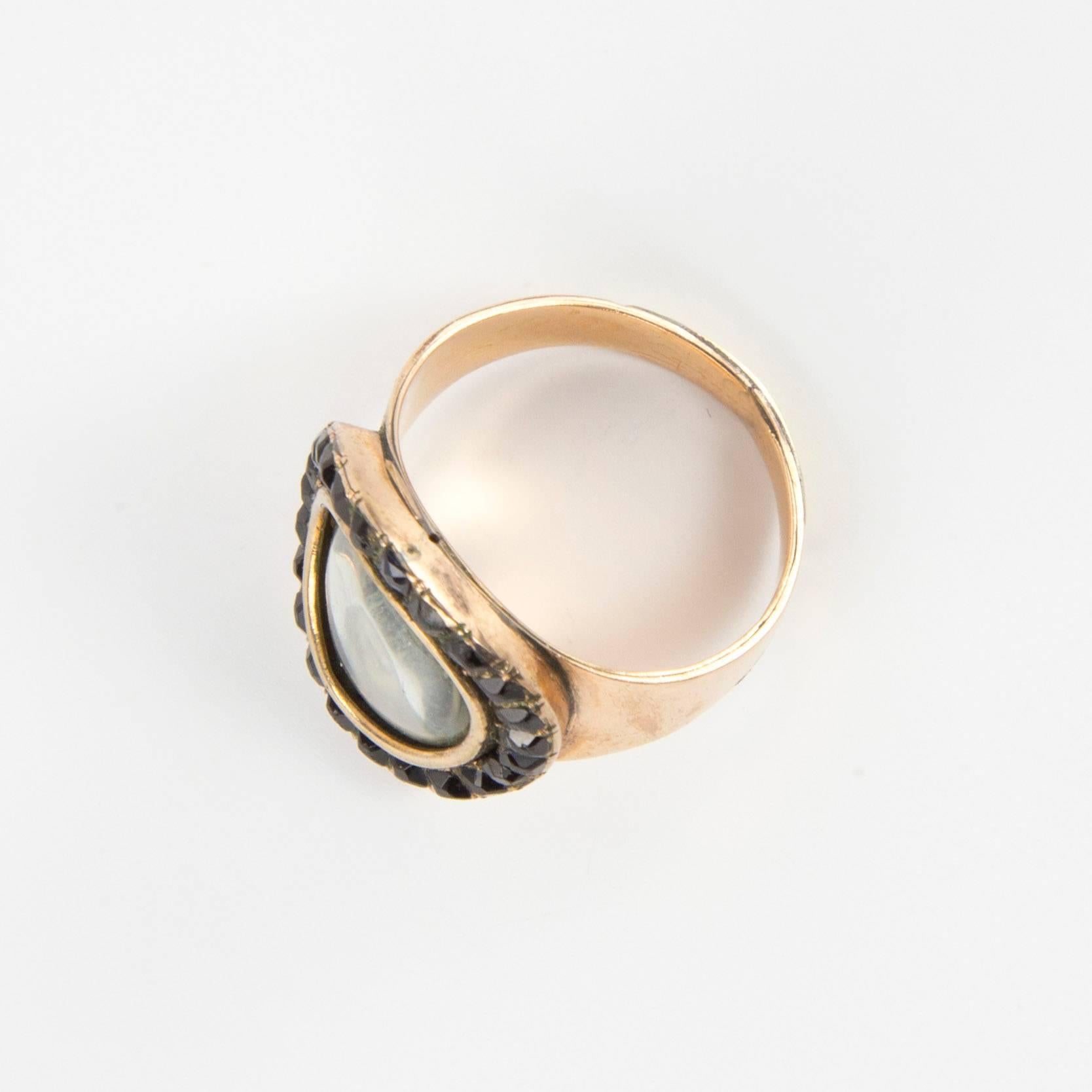 Antiker antiker Belle Époque-Miniatur-Porträt- Jet-Gold-Ring, Nachlass, feines Schmuckstück im Zustand „Hervorragend“ im Angebot in Montreal, QC