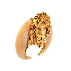 Vintage Gold Lion's Head Ruby Eyes Claw Pendant Necklace Fine Estate Jewelry
