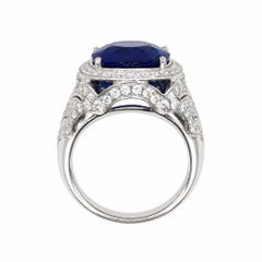 8.06 Carat Cushion Tanzanite and RBC Diamond Gold Vintage Statement Ring