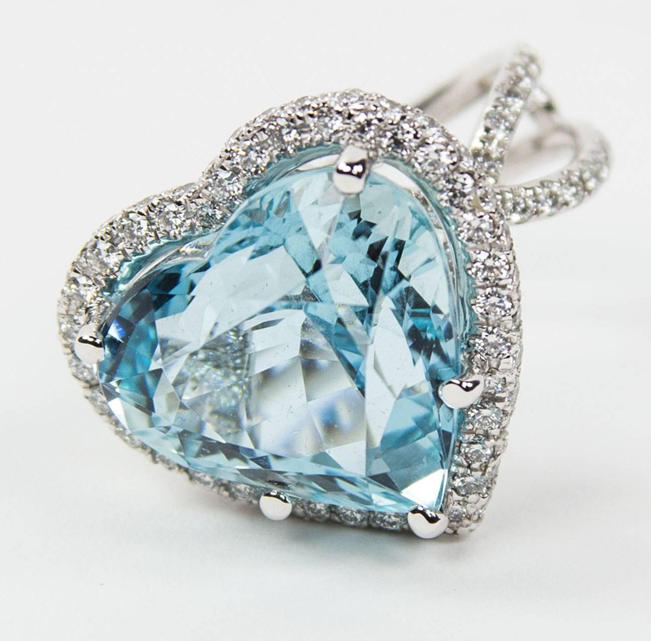 Contemporary 29.60 Carat Heart Shape Aquamarine Diamond Gold Ring Estate Fine Jewelry