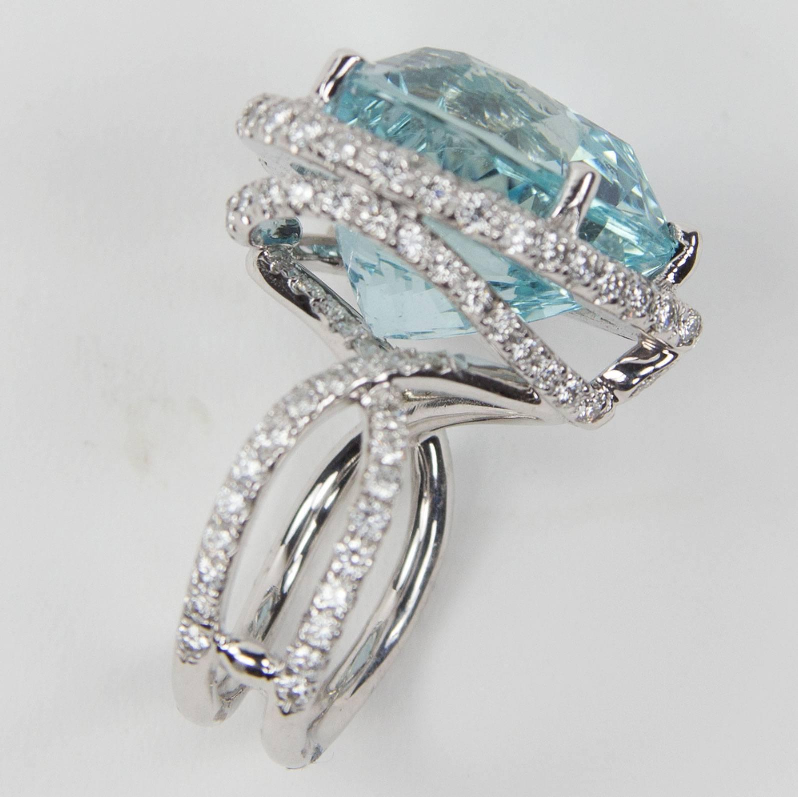 Mixed Cut 29.60 Carat Heart Shape Aquamarine Diamond Gold Ring Estate Fine Jewelry