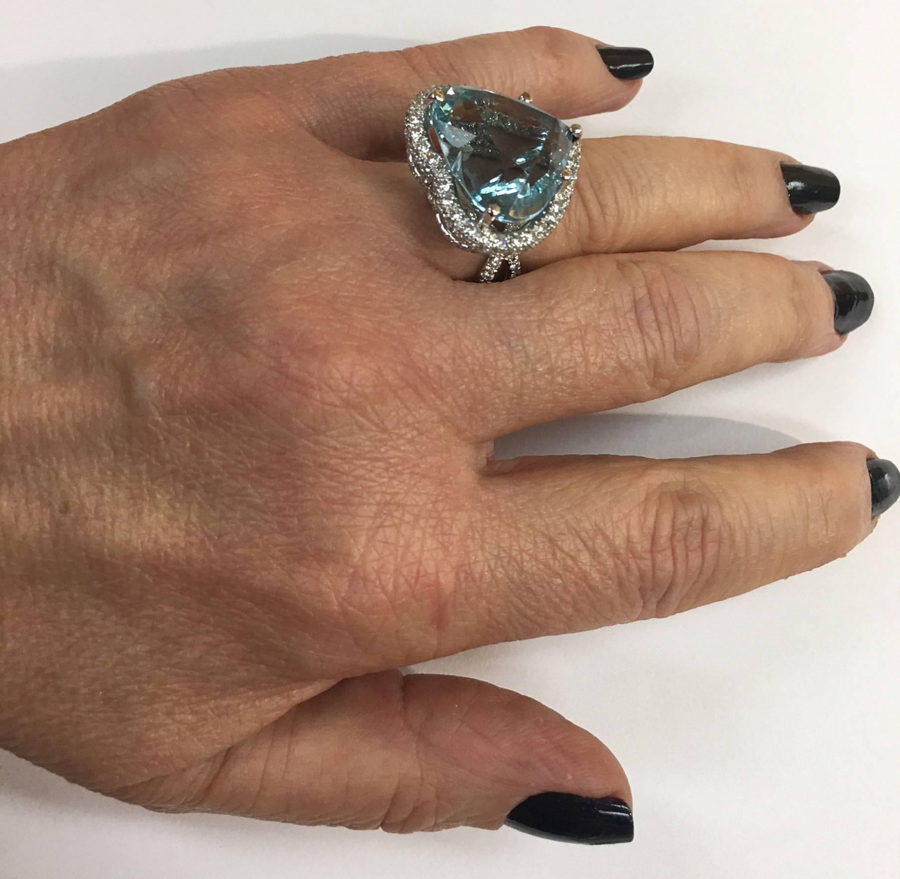 29.60 Carat Heart Shape Aquamarine Diamond Gold Ring Estate Fine Jewelry 1