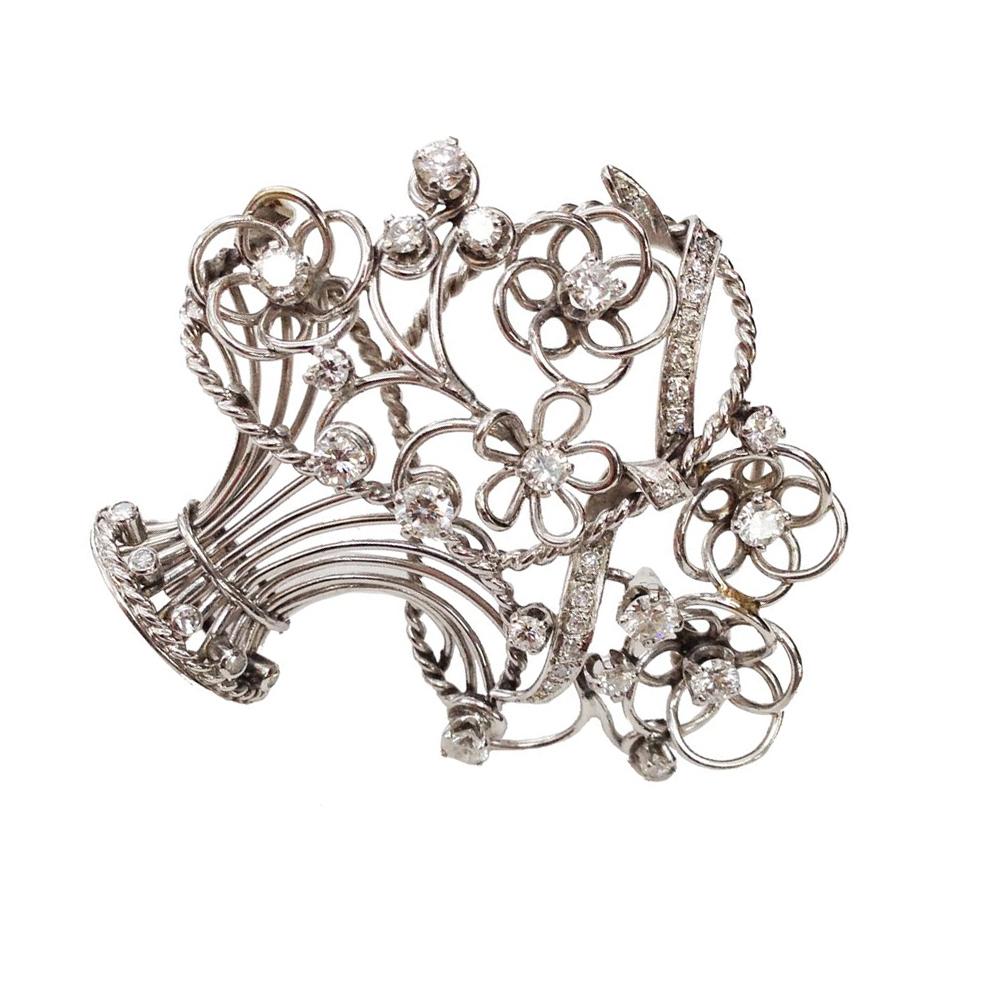 1950s Retro Diamond Platinum Flower Basket Pin Brooch In Excellent Condition In Montreal, QC