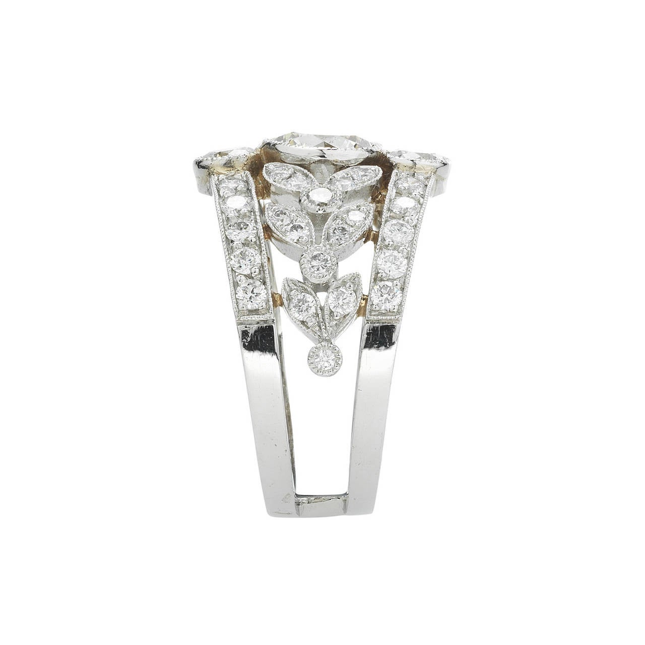 Belle Époque Diamond Foliage Pattern Platinum Ring