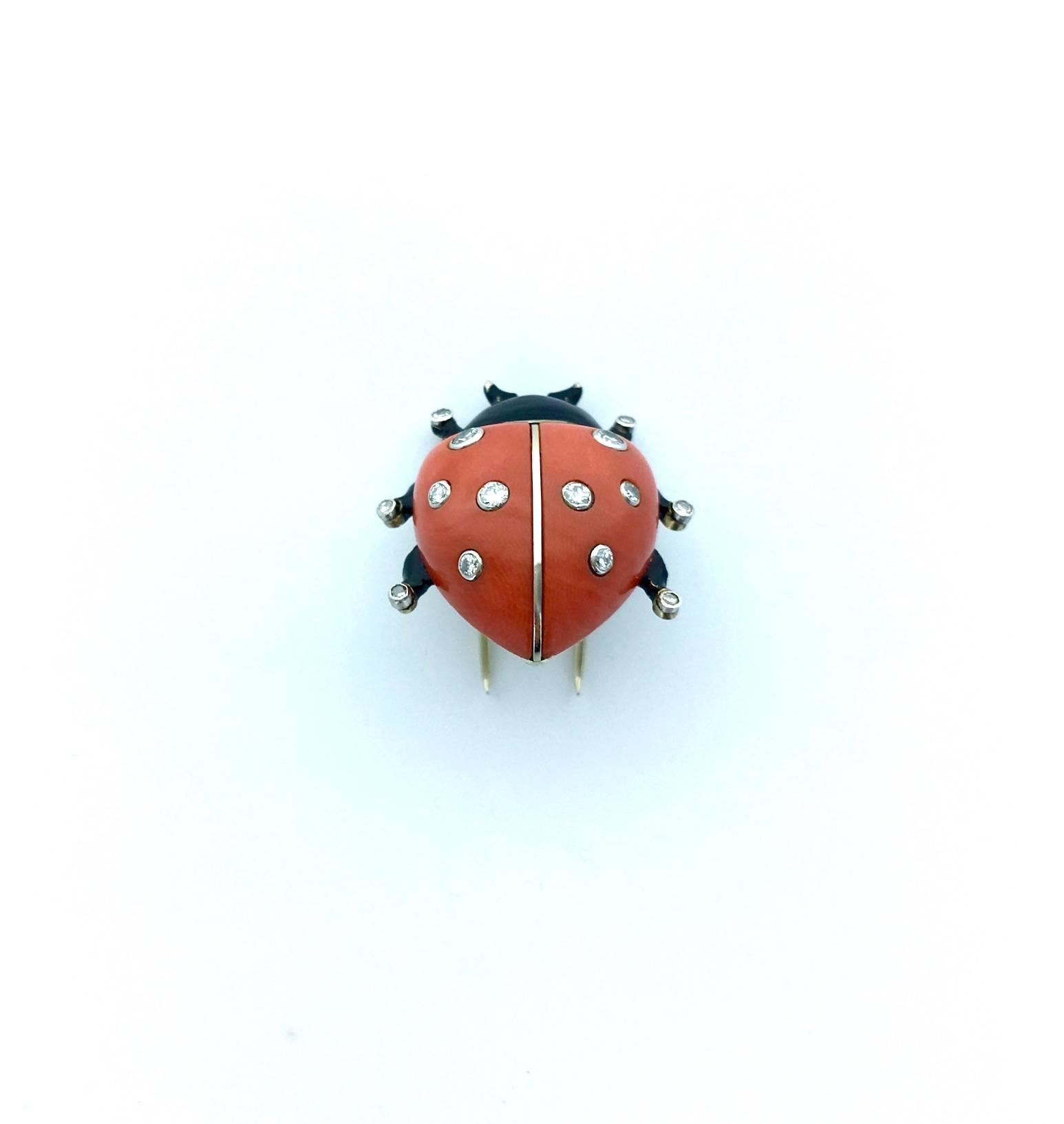 Significant coral, diamond and black lacquer ladybird brooch, signed Cartier Paris, French marks and numbered.
Date: 1936.

Measures:
Height: 3 cm (1.2 inches)
Width: 2.5 cm (1 inch)
Thickness: 2.5 cm (1 inch)

Provenance: Former Collection of