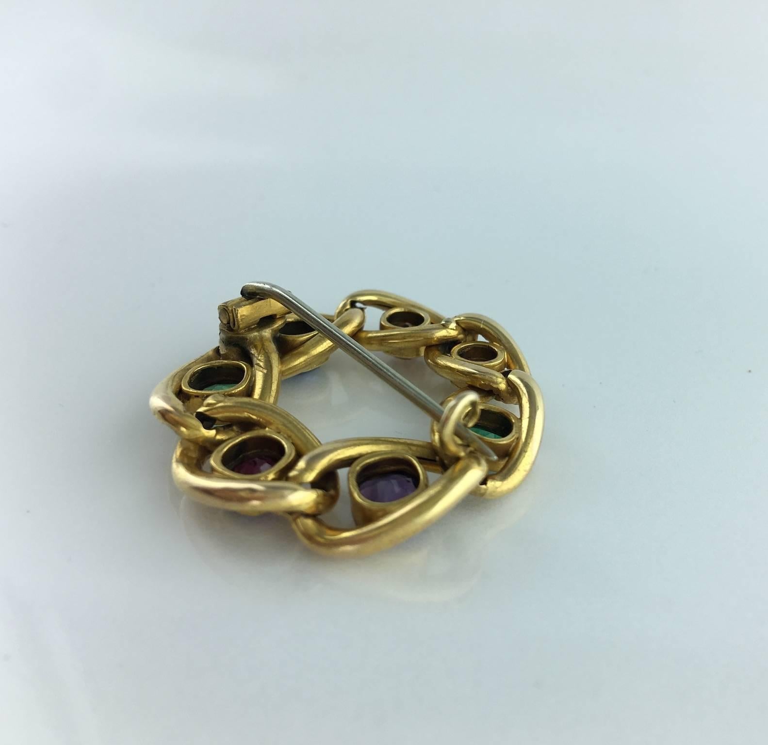 Rainbow Multi Gem Gold Circle Brooch In Excellent Condition In Geneva, CH