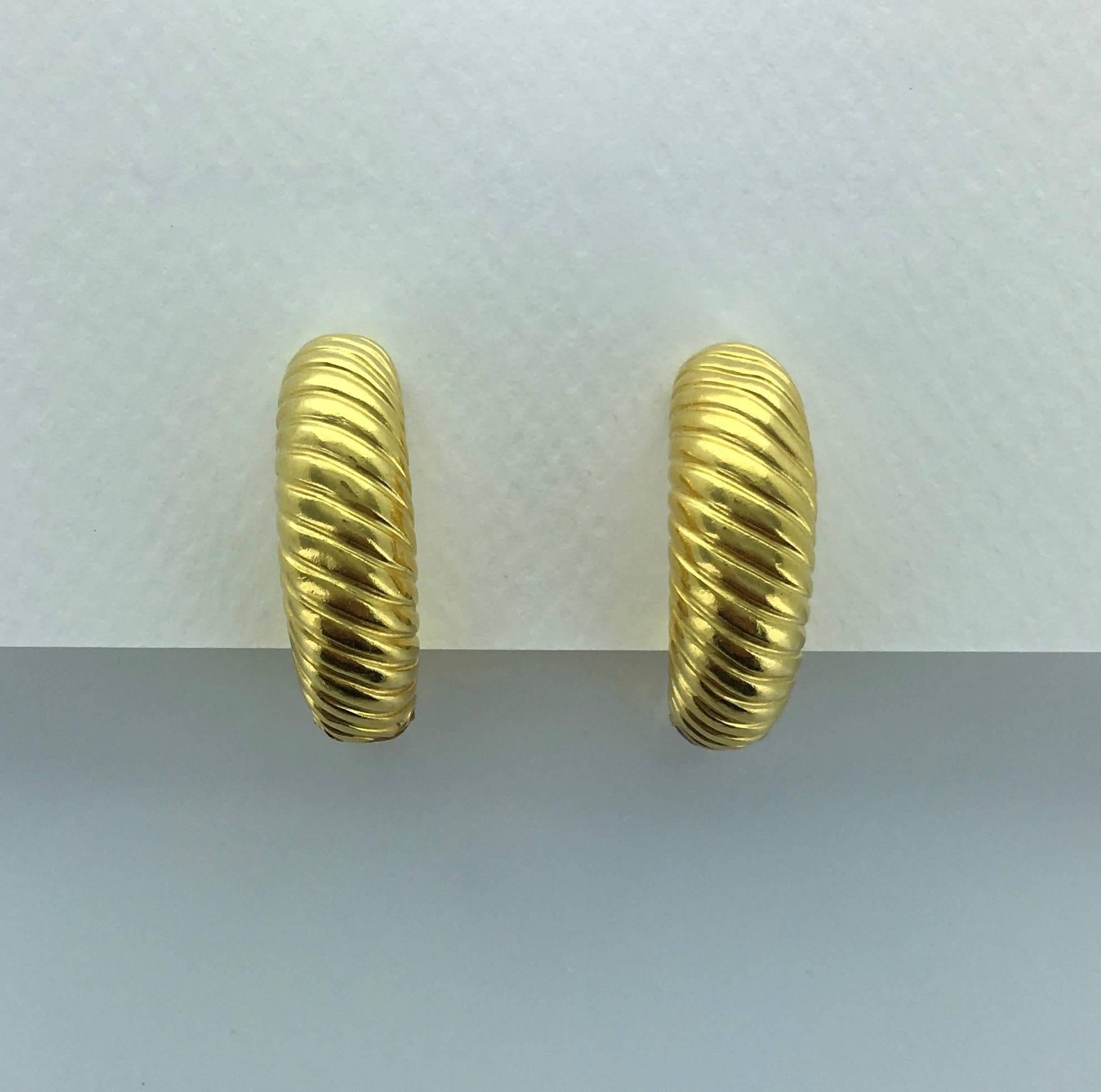 1980s Ilias Lalaounis Wide Gold Hoop Earring  In Excellent Condition In Geneva, CH