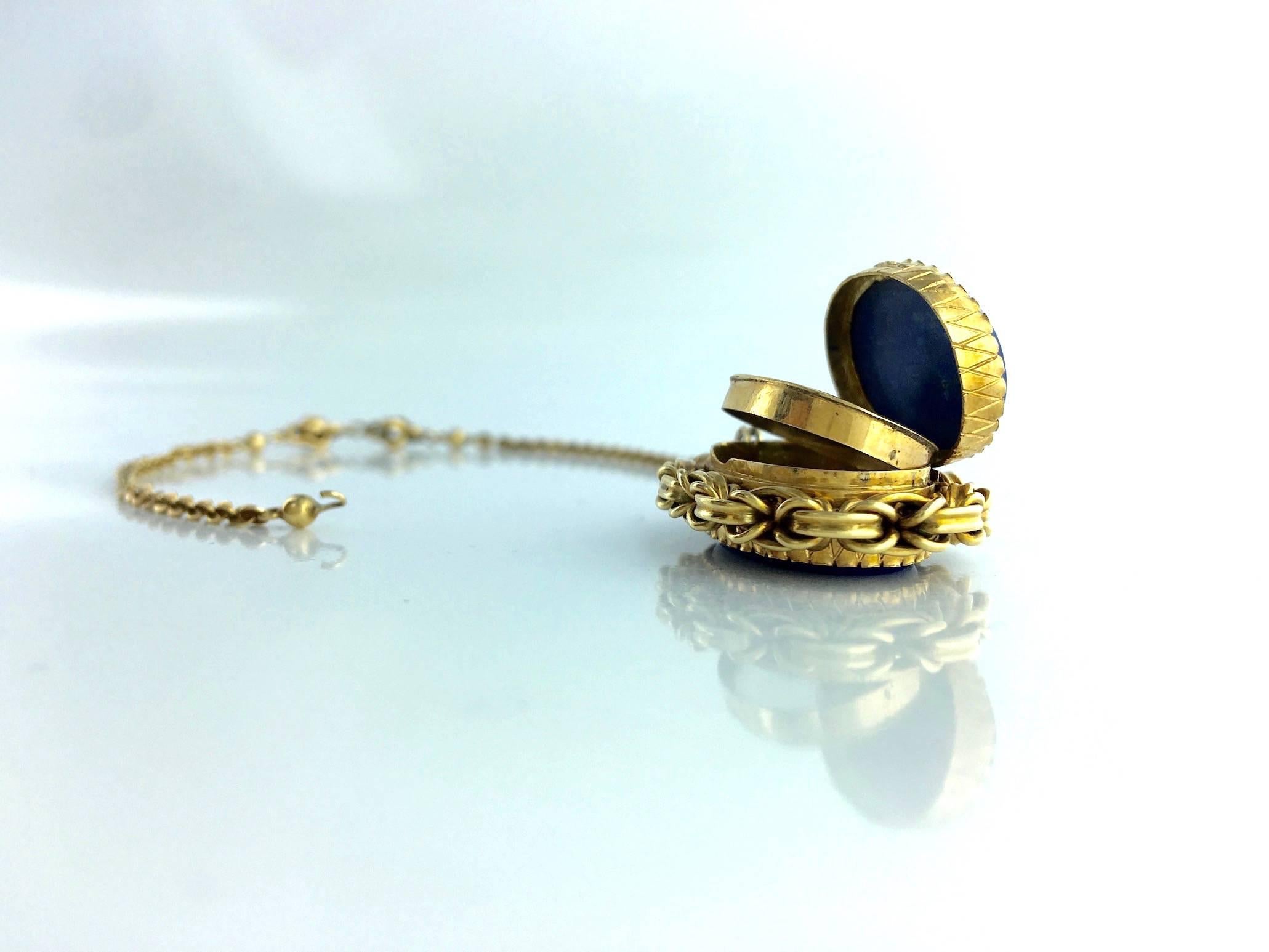 19th Century Victorian Lapis Lazuli Gold Pendant Bracelet In Excellent Condition In Geneva, CH