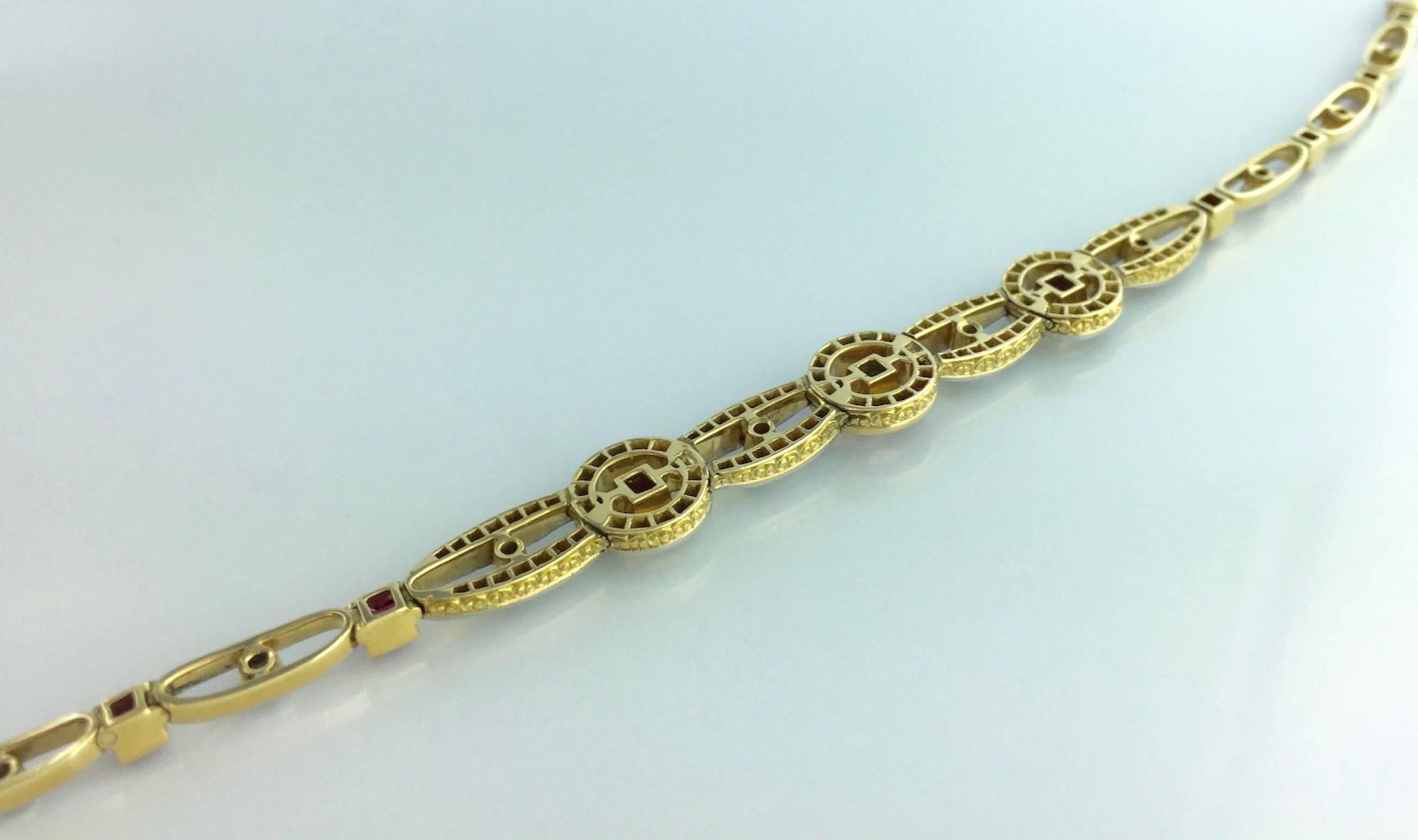 1925 Art Deco Ruby Diamond Gold Platinum Bracelet In Excellent Condition In Geneva, CH