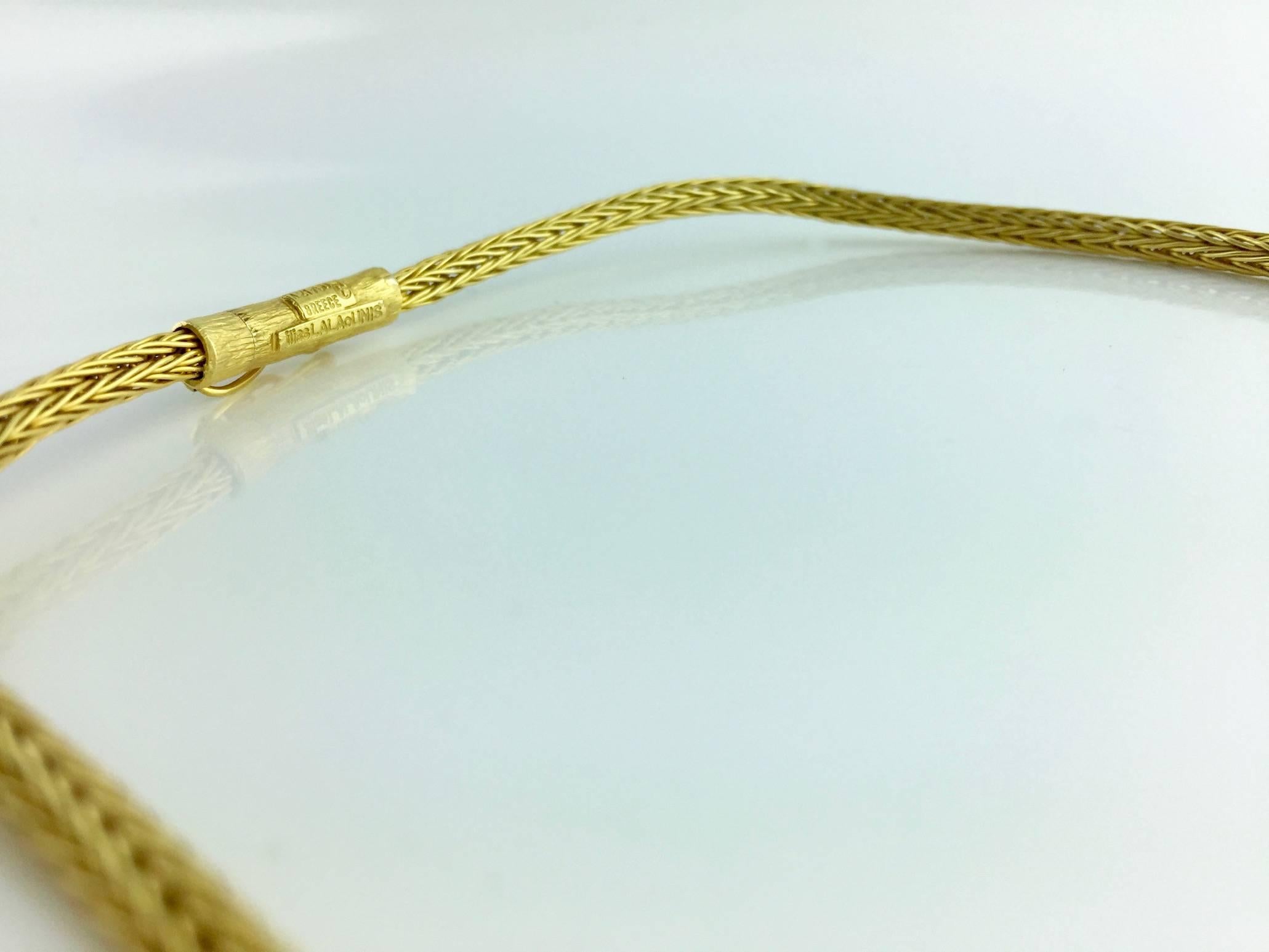 Elegant and Simple necklace in yellow gold 750 18k stylized pattern.
Signed Ilias Lalaounis.
Greek marks.
Circa 1980.

Gross weight: 24.92 grams.