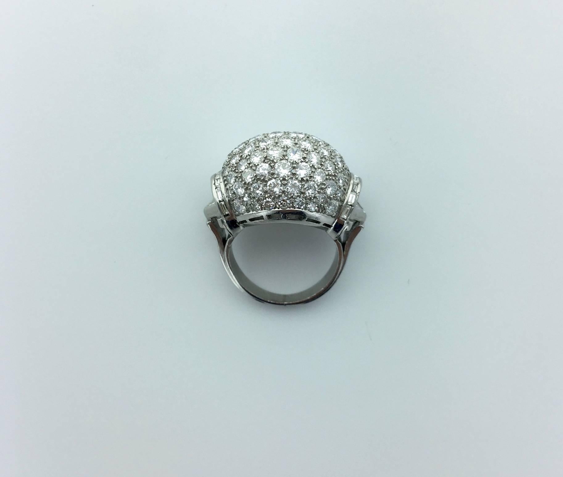 Top Design, Perfect Taste! All pave Diamond (approximately 8.00 carats) on Platinum Ring.
Circa 1940.

Gross weight: 18.14 grams.