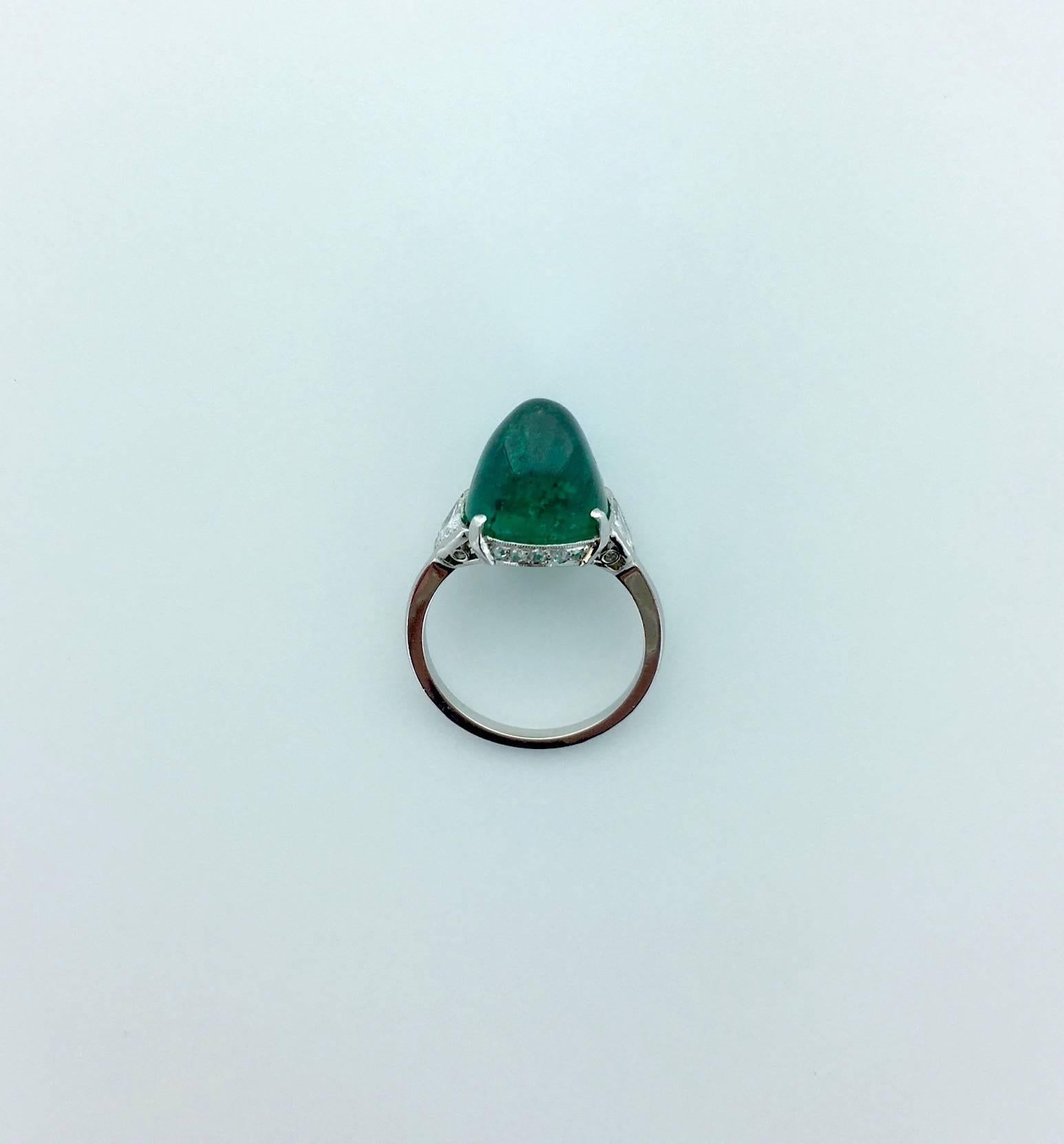 7.24 Carat Colombian Emerald on Diamond Platinum Art Deco Ring 1