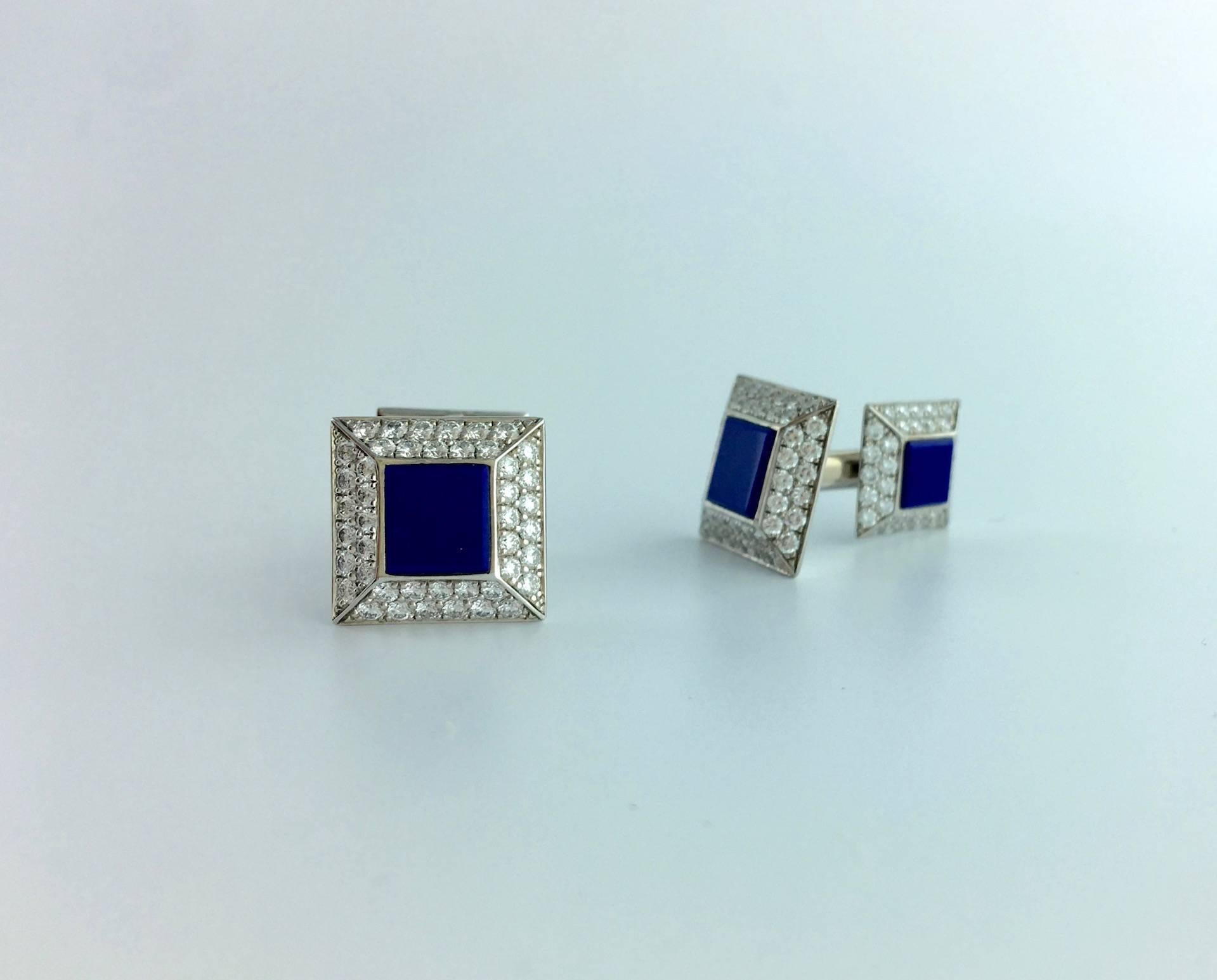 Dazzeling Cufflinks are always the best accessories for Gentlemen.
Each side is centered by a square Lapis Lazuli surrounded by Diamond, all mounted on white gold 18k 750. 
Contemporary.

Gross weight: 14.29 grams.