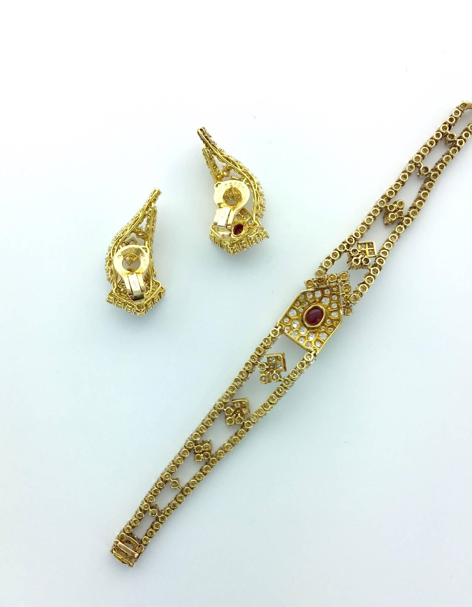 1970s M. Gerard Paris Diamond Ruby Cabochon Gold Set Necklace Earrings Bracelet In Excellent Condition In Geneva, CH