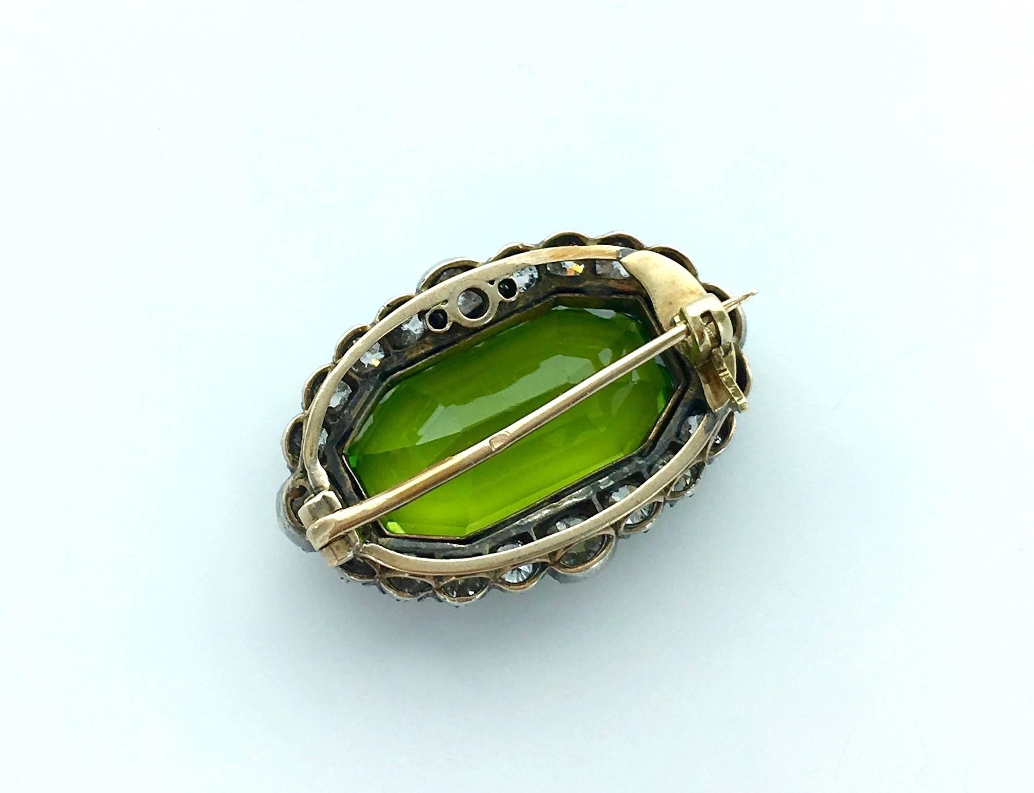 19th Century French Antique Peridot Diamond Silver Gold Brooch In Excellent Condition In Geneva, CH