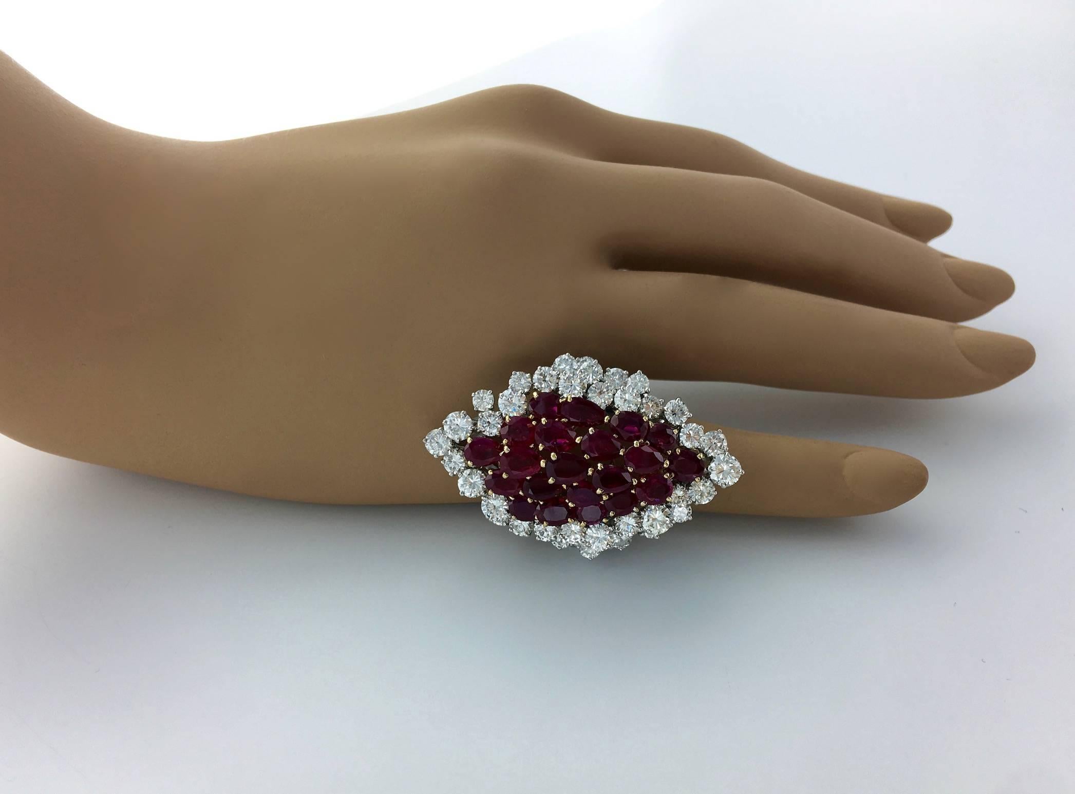 1970s French Ruby Diamond Platinum Gold Ring In Excellent Condition In Geneva, CH