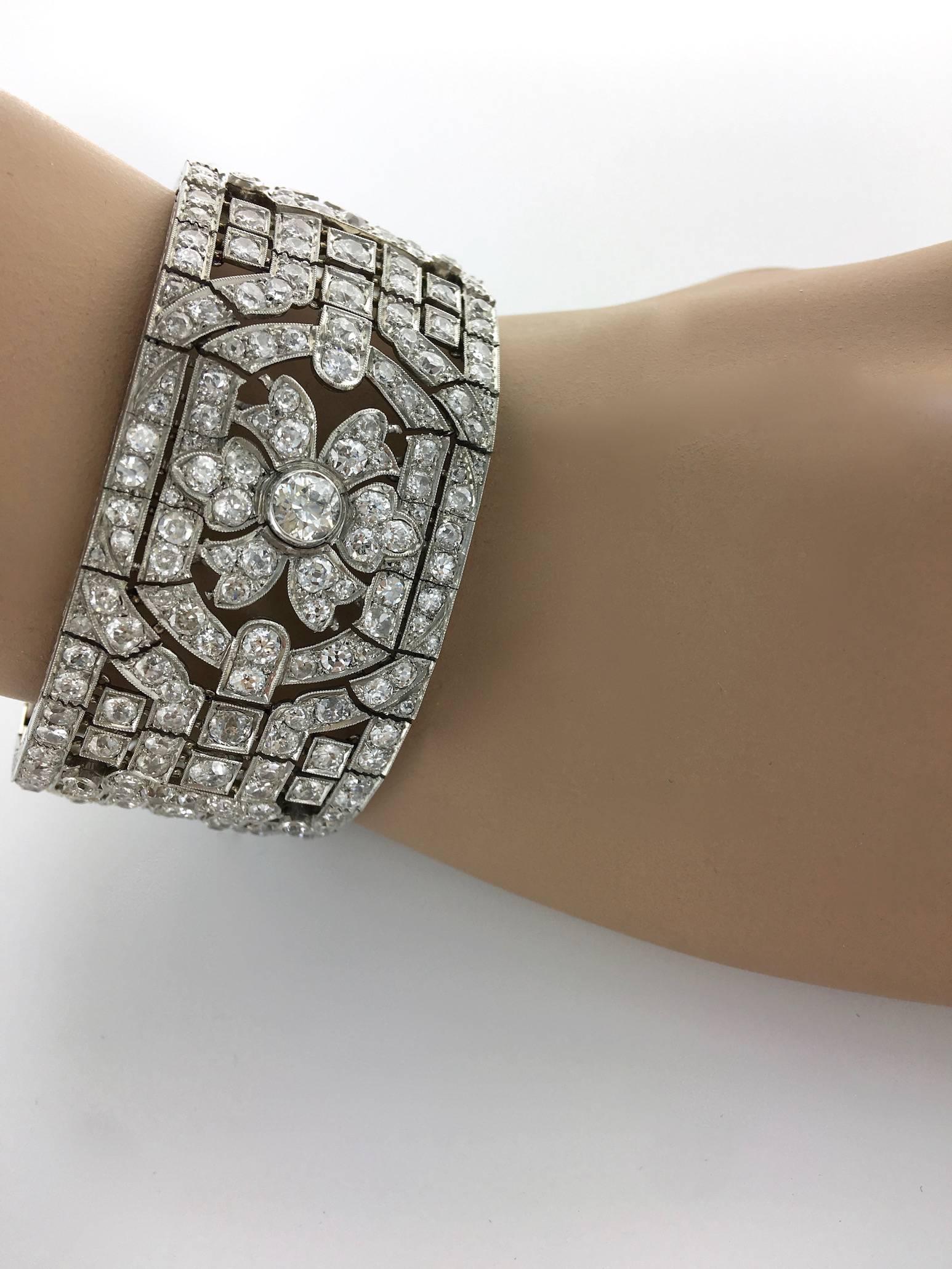 1920s French Art Deco Diamond Platinum Bracelet 3