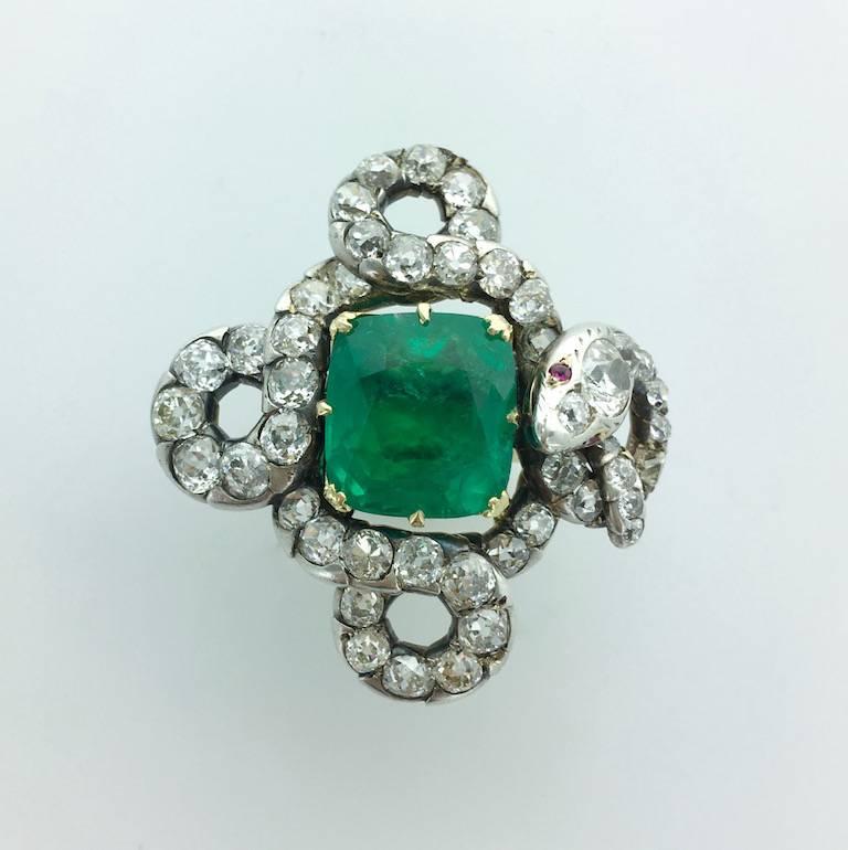 15.43 Carat Colombian Emerald on Antique Italian Snake Diamond Silver Gold Ring In Excellent Condition In Geneva, CH