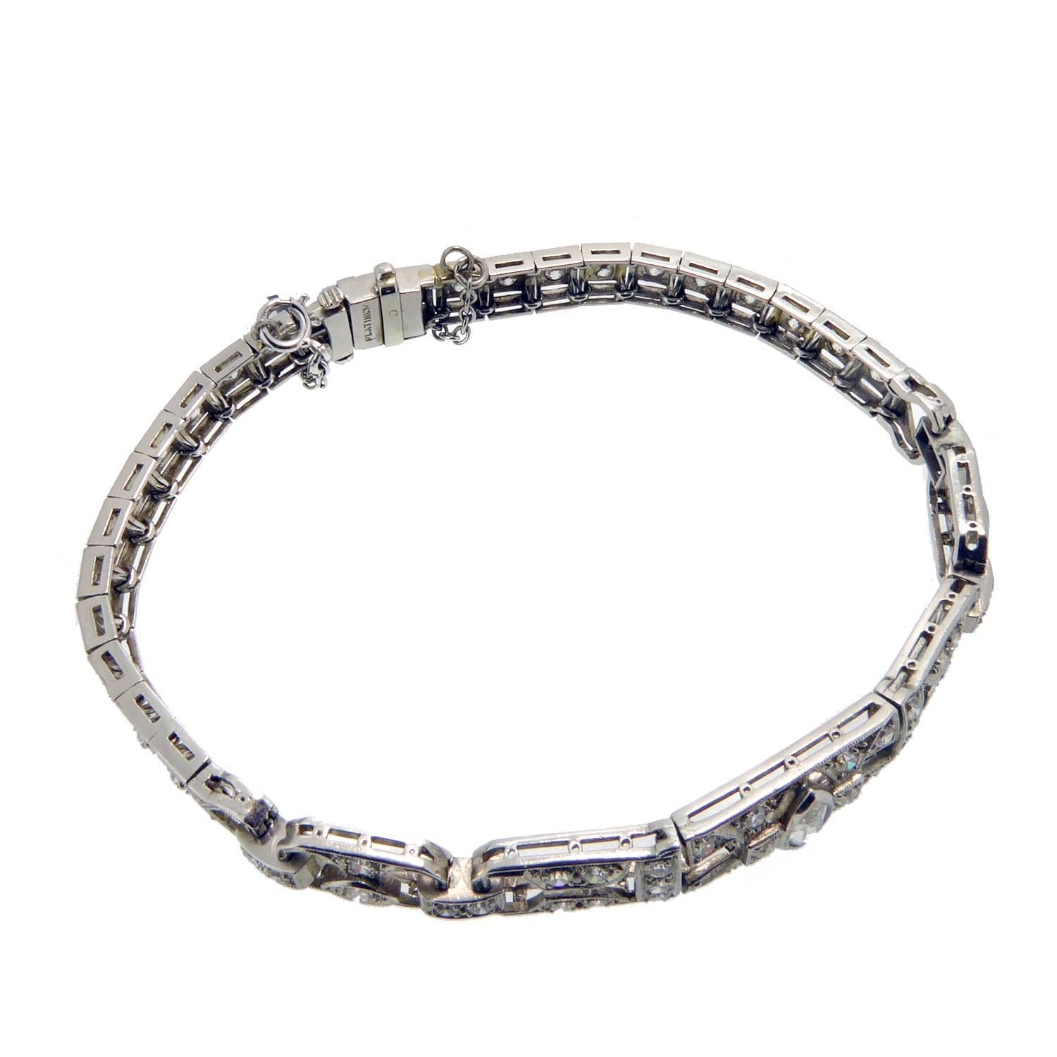 Women's 1.49 Carat Diamonds Platinum Bracelet circa 1940-1950
