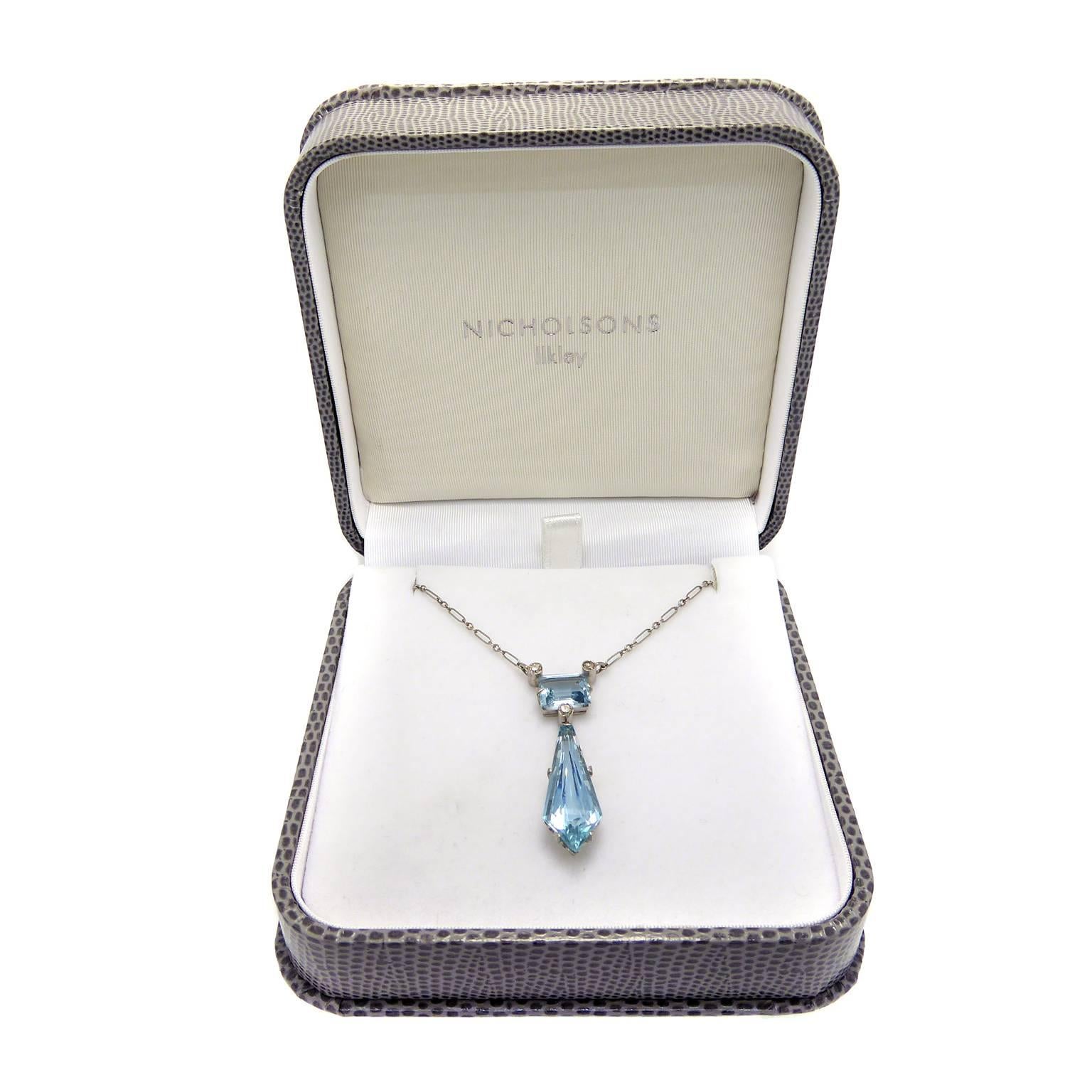 Art Deco Vintage Aquamarine Diamond Drop Pendant, circa 1940s