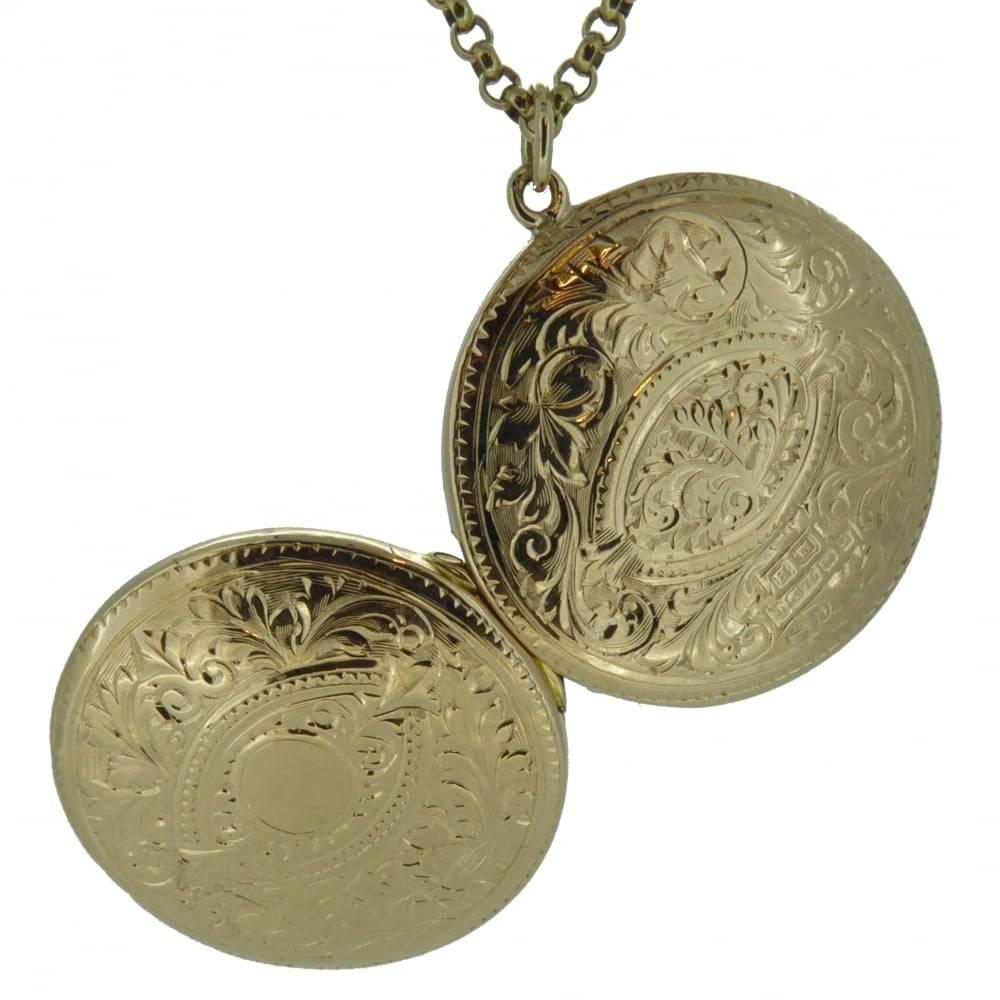 A beautifully engraved circular locket in 9ct gold.  Created just before the advent of Art Deco the locket, therefore, retains the intricate engraving from and earlier era.  Very richly carved to both the back and the front the locket is hinged and