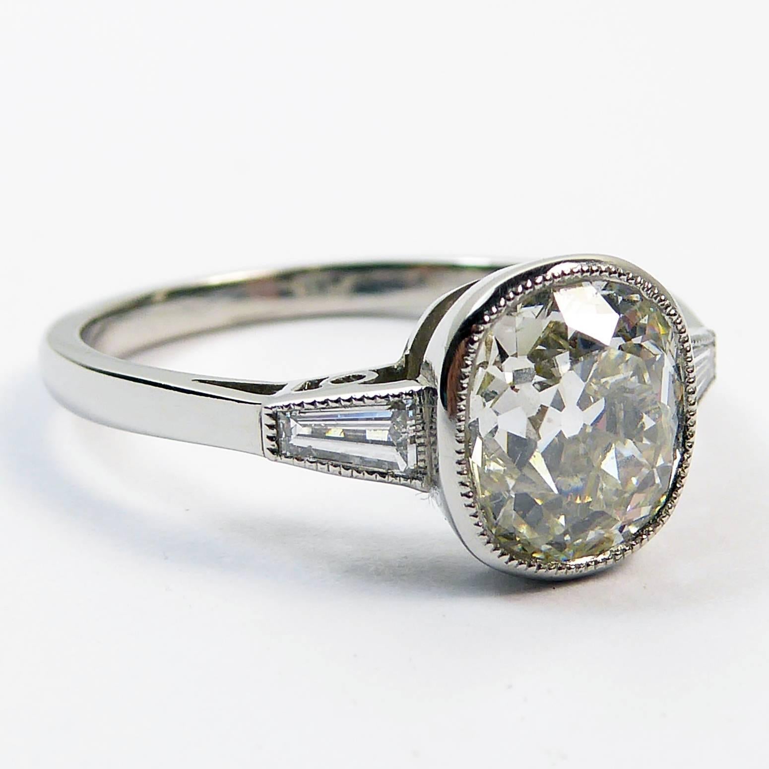 Vintage Old-Cut Diamond Solitaire Ring, 1.60 Carat, in Platinum Setting In Excellent Condition In Yorkshire, West Yorkshire