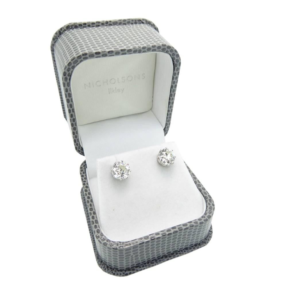 Victorian Antique 2.82 Carats Diamonds Platinum Stud Earrings