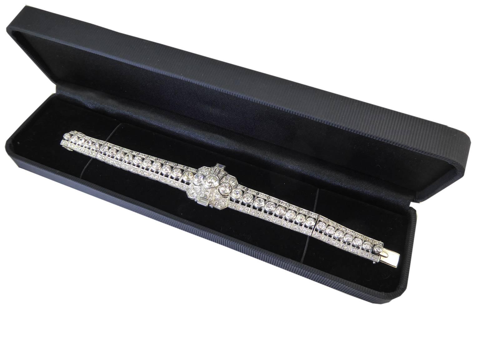 Art Deco Diamond Bracelet, Old Cut Diamonds, 16 Carat In Excellent Condition In Yorkshire, West Yorkshire