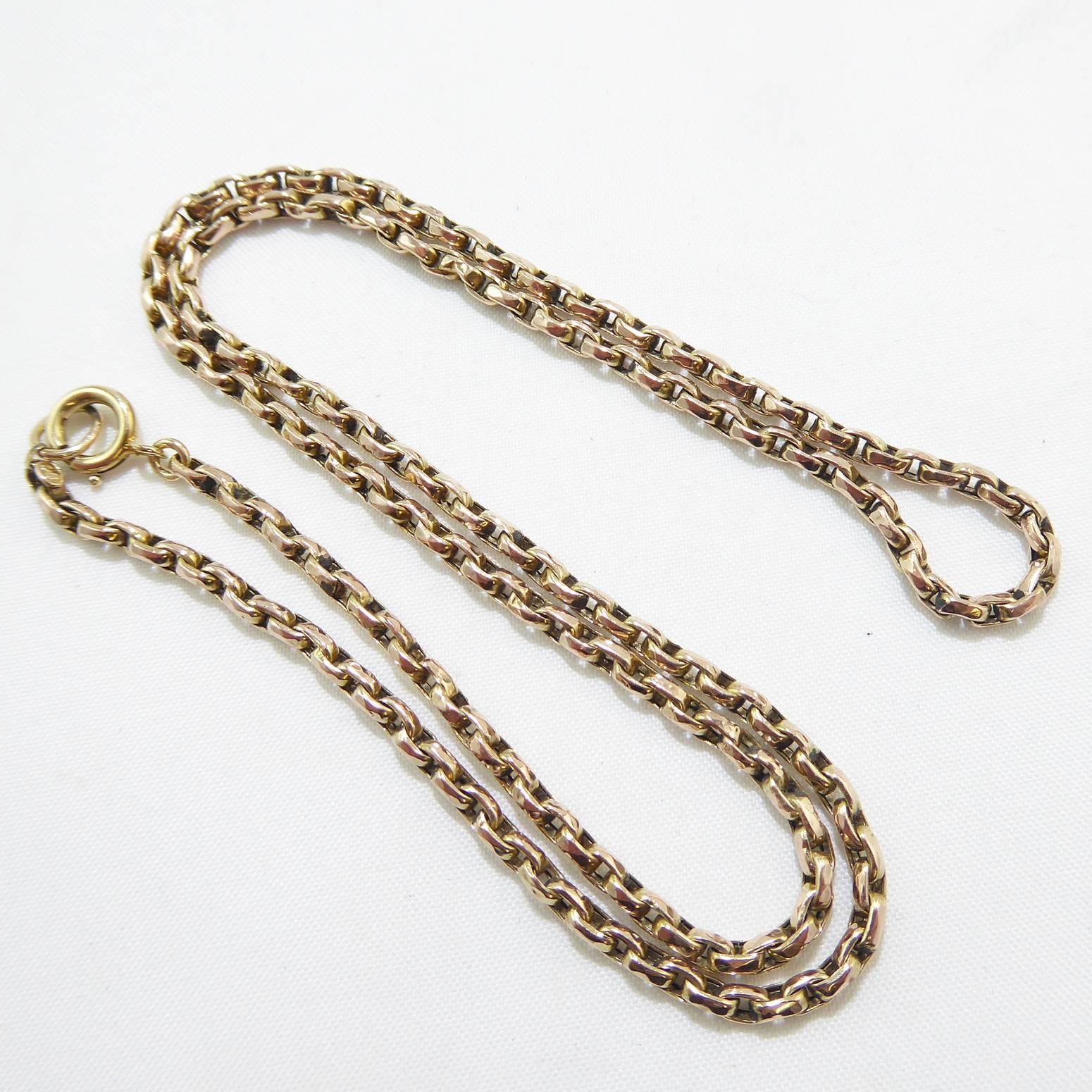 A Victorian chain comprised of oval belcher links in 9ct rose gold.  At 18" long the chain is the perfect length  for pendants or for wearing alone. Lightweight so easy to wear and fastening with a bolt ring catch.