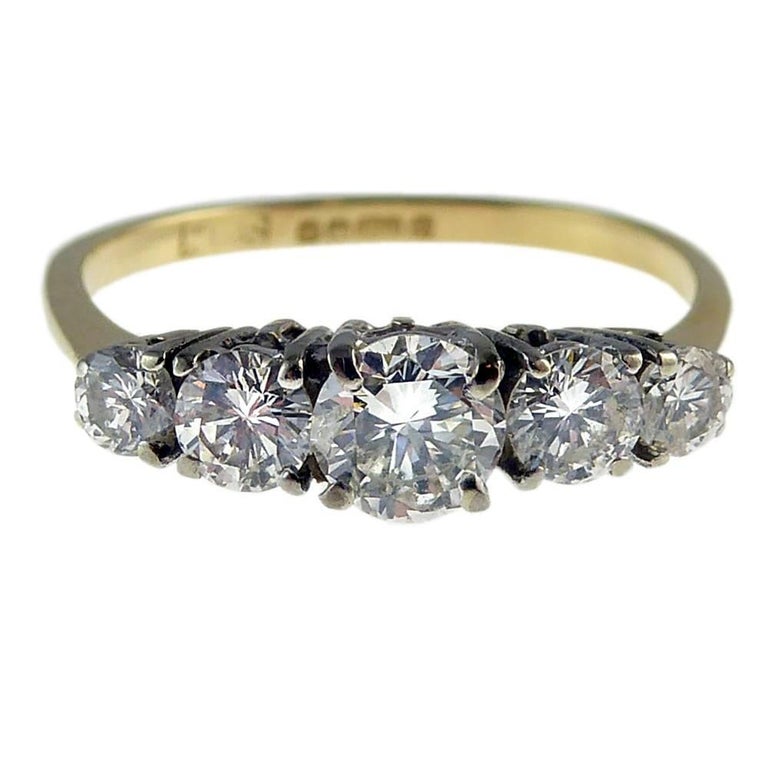 Engagement Ring Vintage Design Engagement Ring Vintage Design
