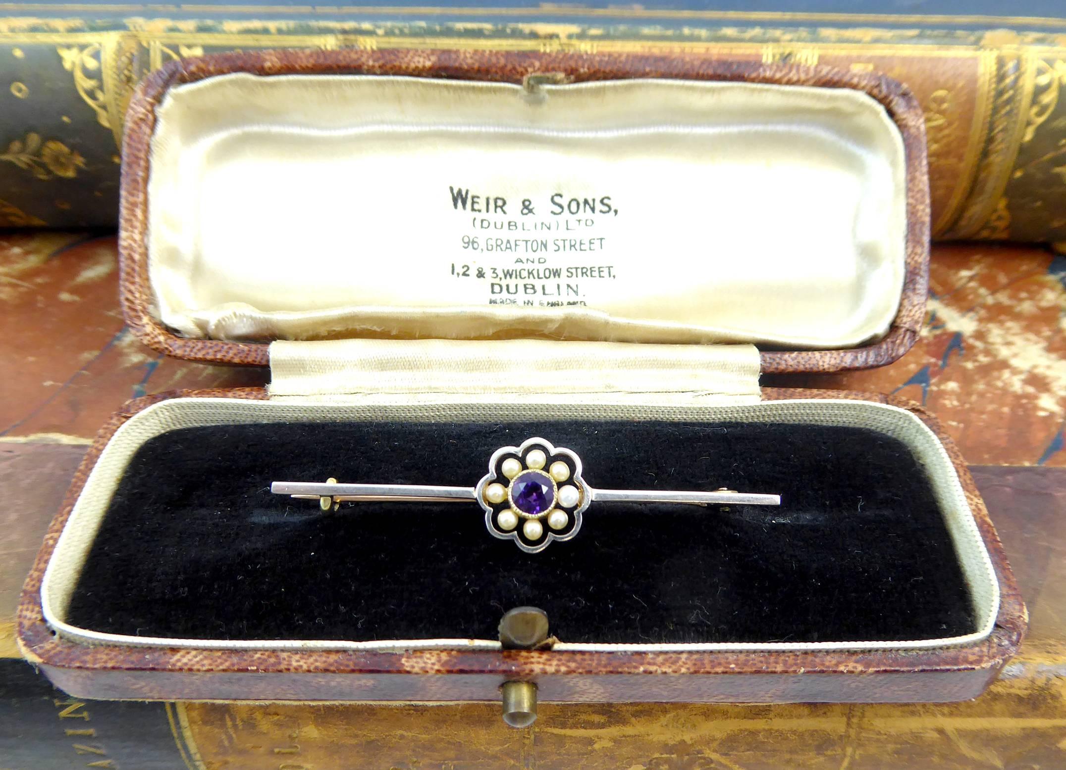 Antique Edwardian Amethyst, Seed Pearl Brooch, 15 Carat Gold, Platinum In Excellent Condition In Yorkshire, West Yorkshire