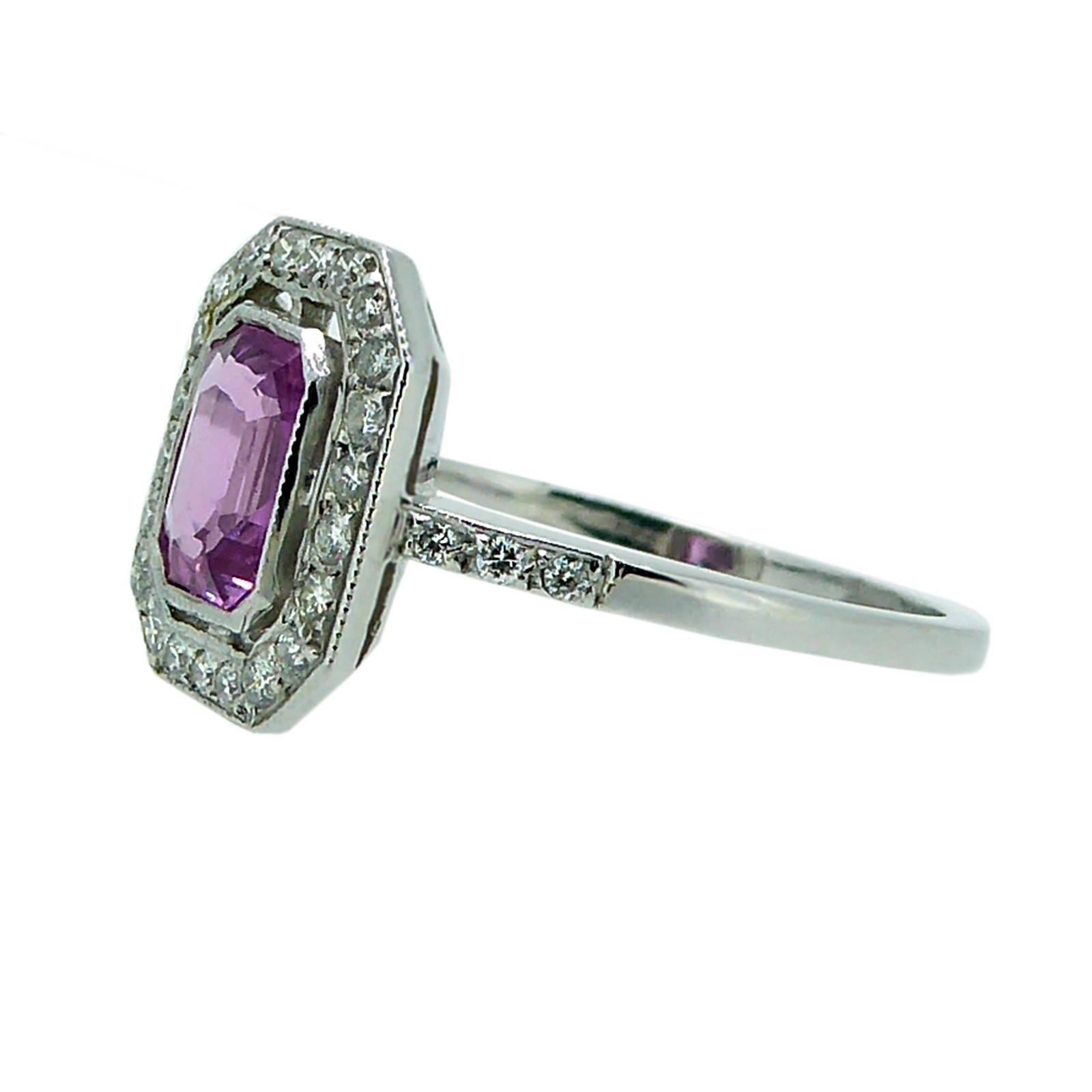 Contemporary 1.05 Carat Pink Sapphire and Diamond Vintage Cluster Ring, 18 Carat White Gold