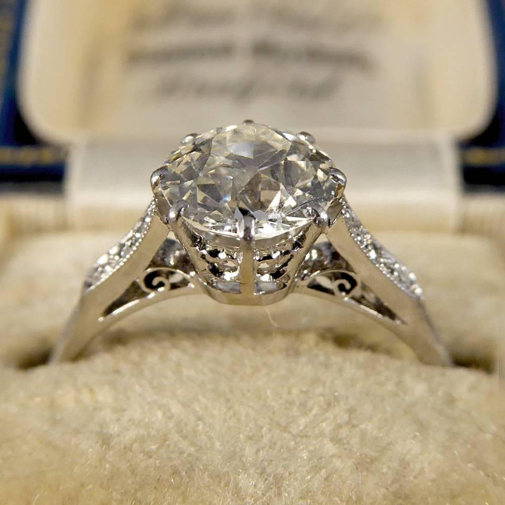 Art Deco 1.15 Carat Diamond Solitaire Ring in 18 Carat White Gold and Platinum 3